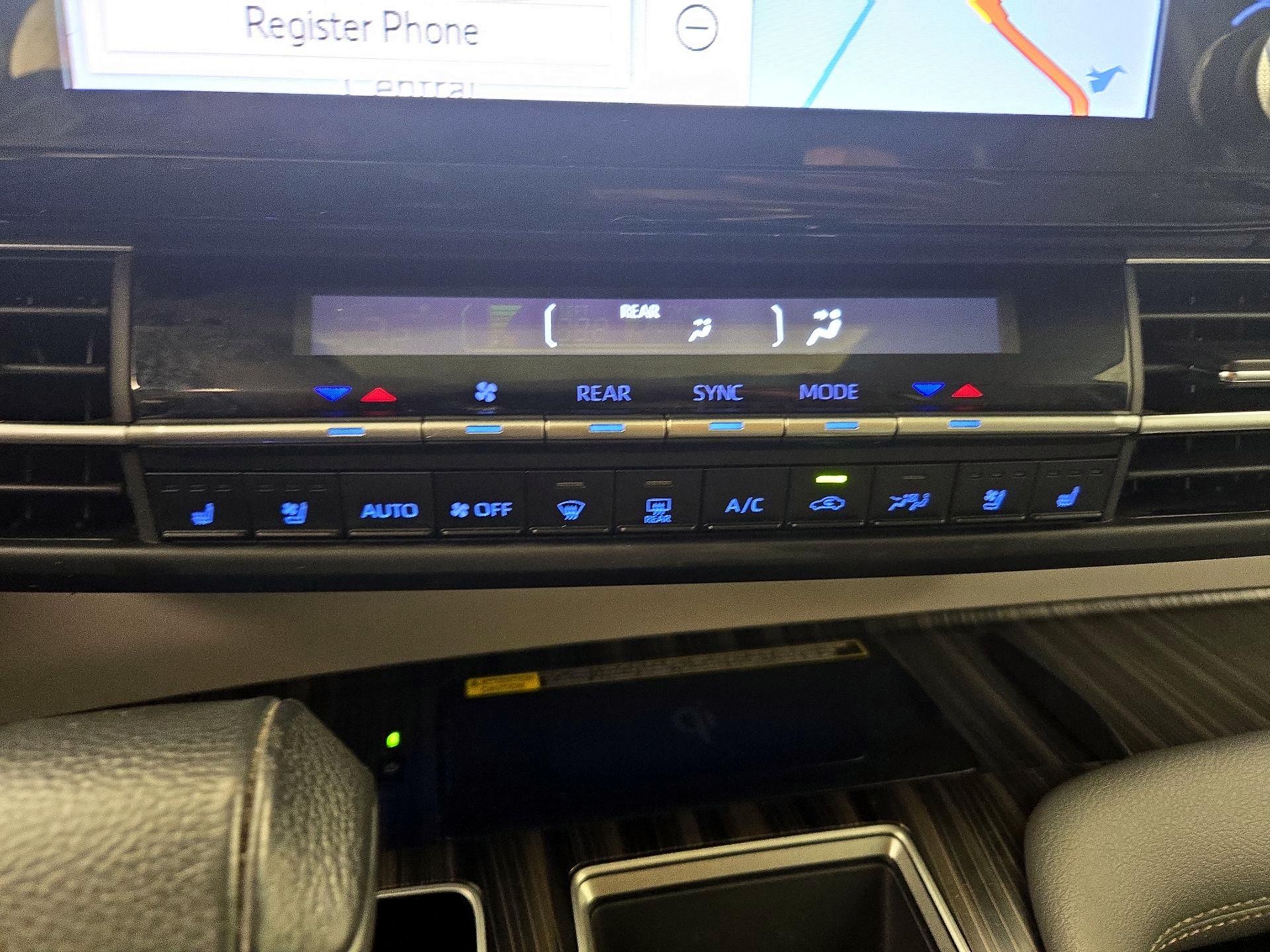 Thumbnail: 2022 Toyota Sienna - 17