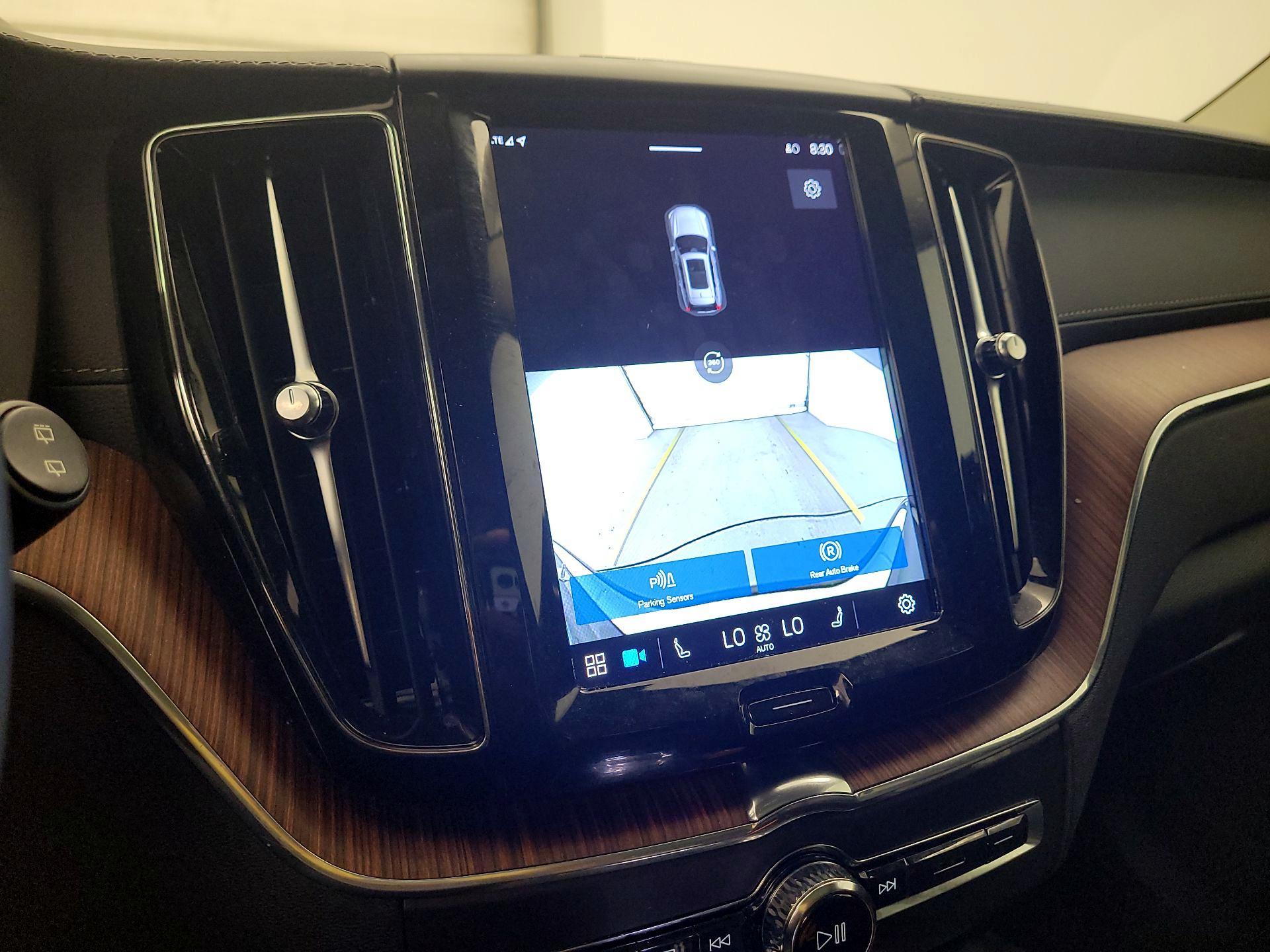 Thumbnail: 2023 Volvo XC60 - 14
