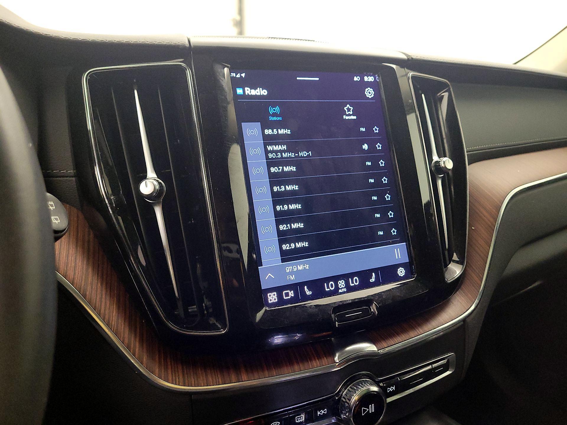Thumbnail: 2023 Volvo XC60 - 15