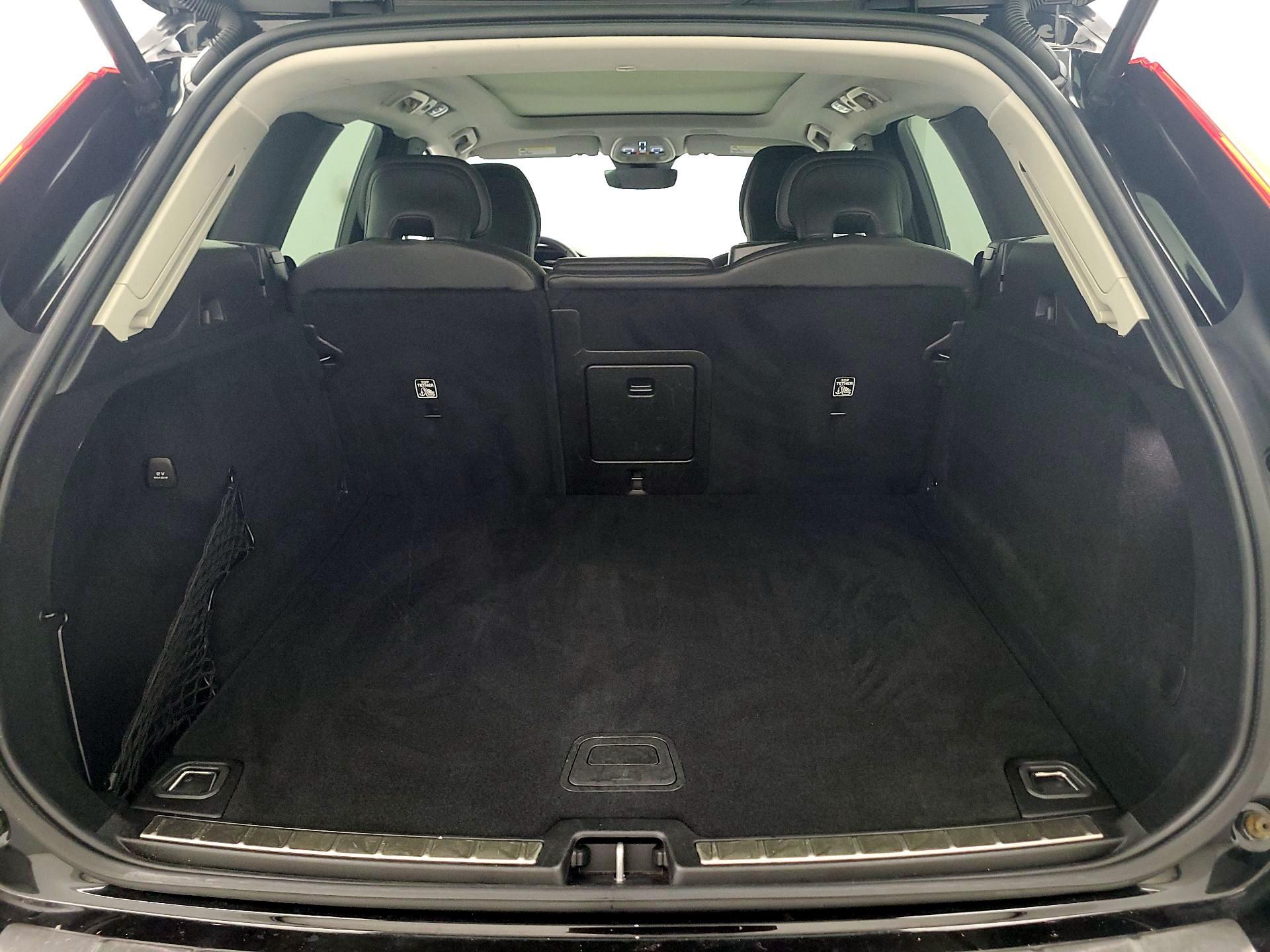 Thumbnail: 2023 Volvo XC60 - 19