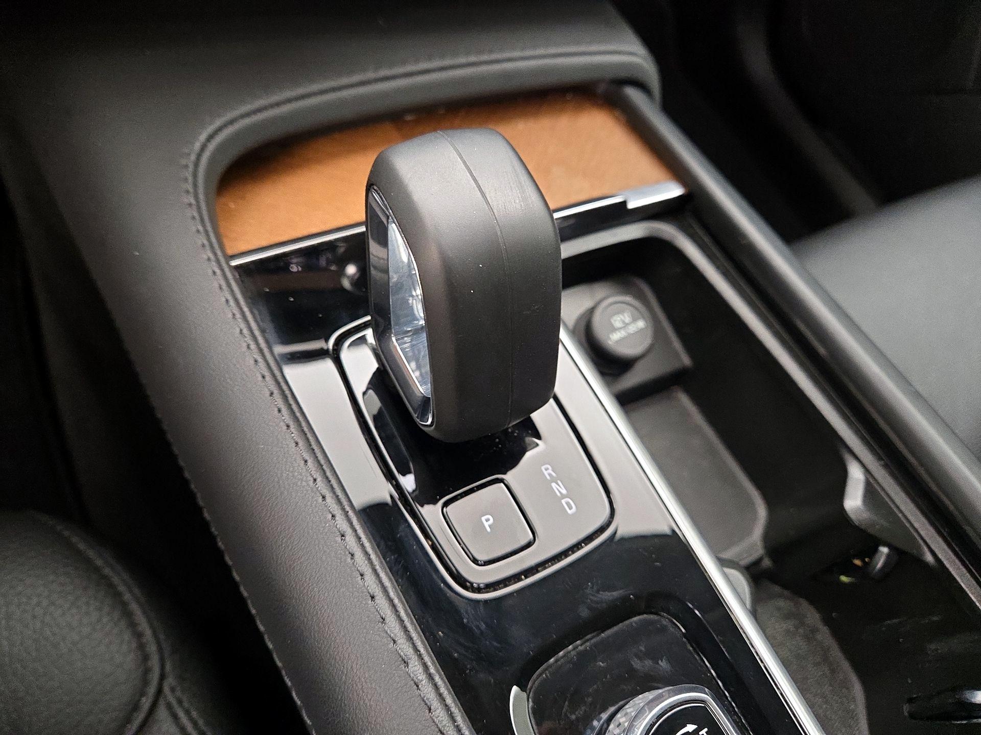 Thumbnail: 2024 Volvo XC90 - 17