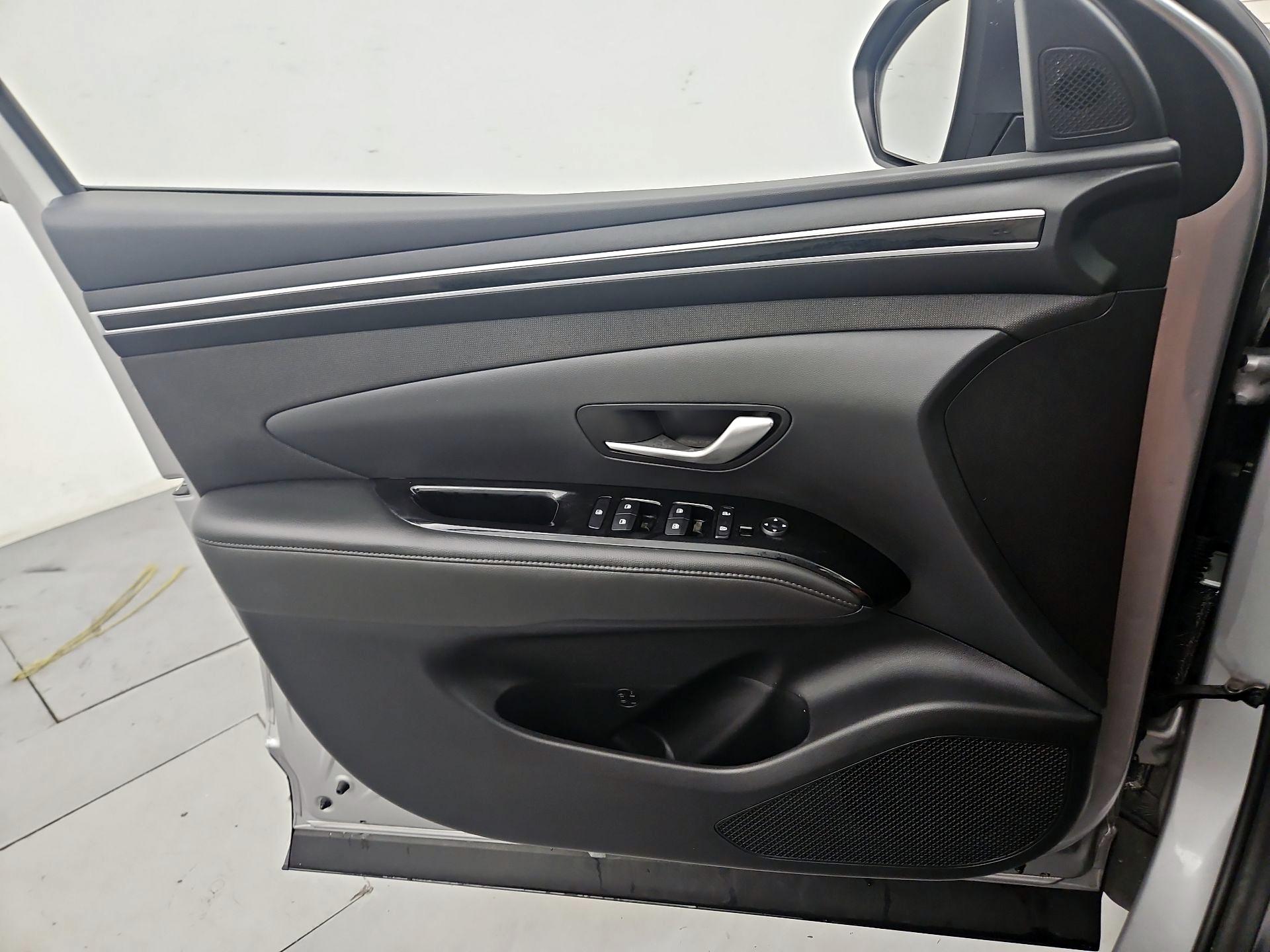 Thumbnail: 2022 Hyundai Tucson - 12