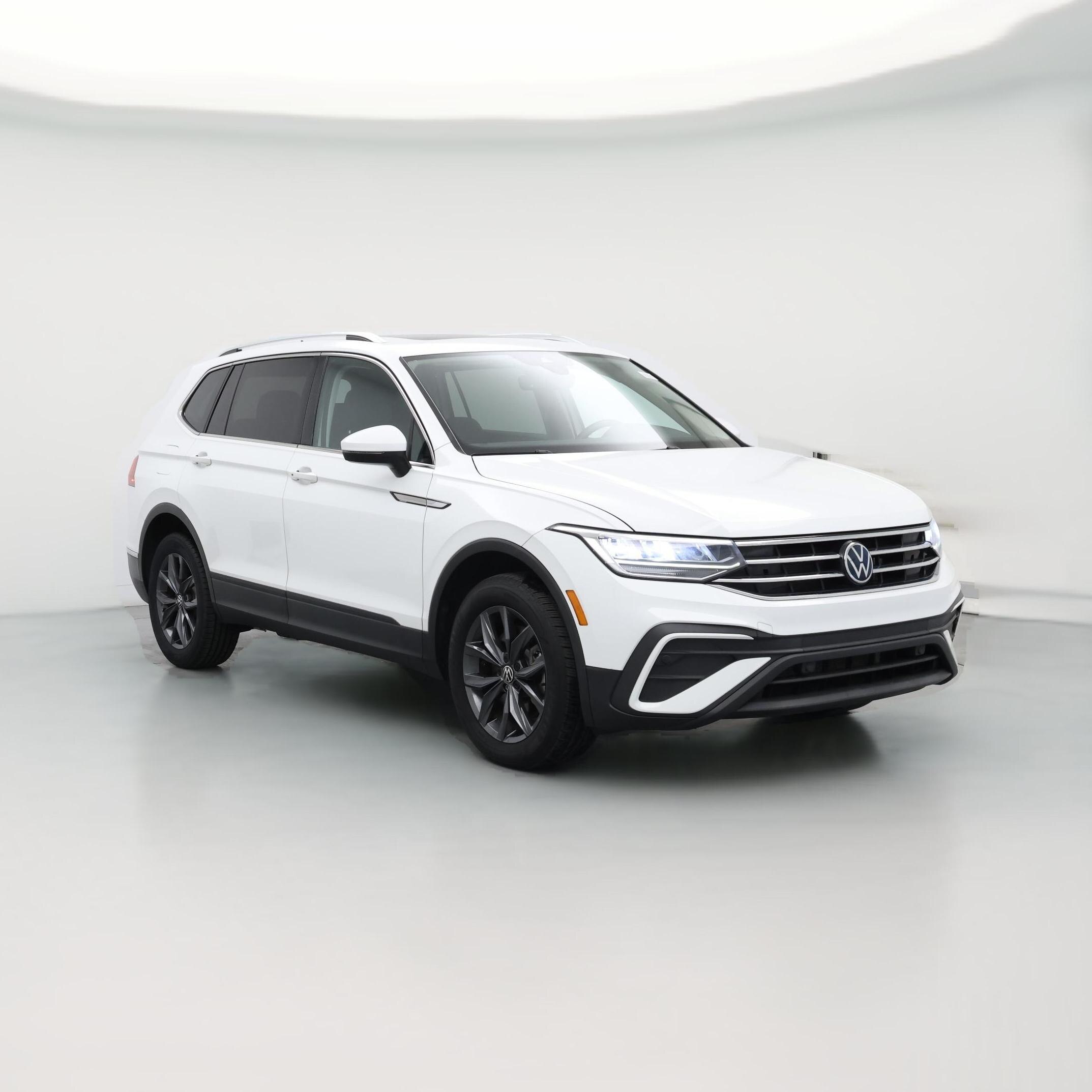 Thumbnail: 2022 Volkswagen Tiguan - 1