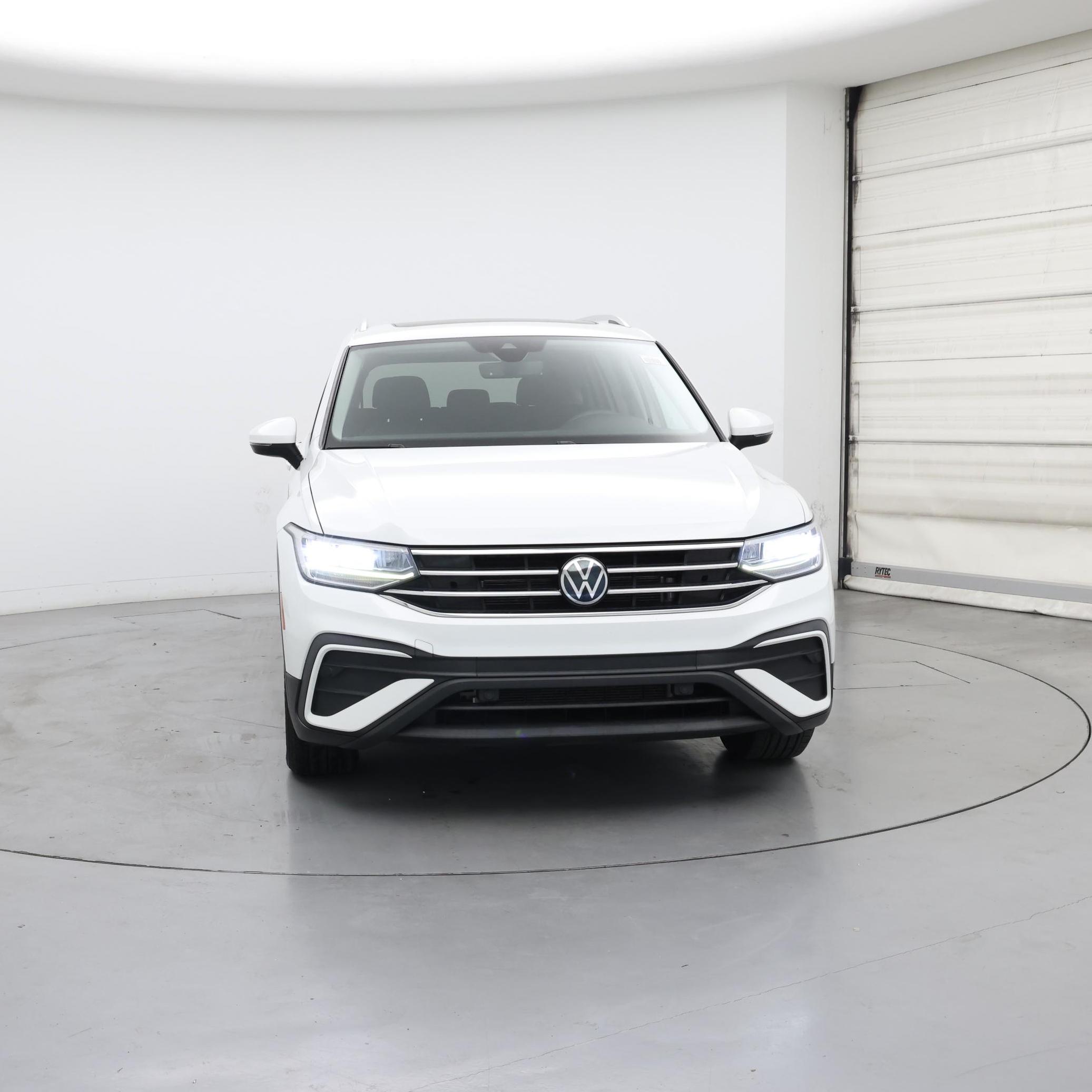 Thumbnail: 2022 Volkswagen Tiguan - 5
