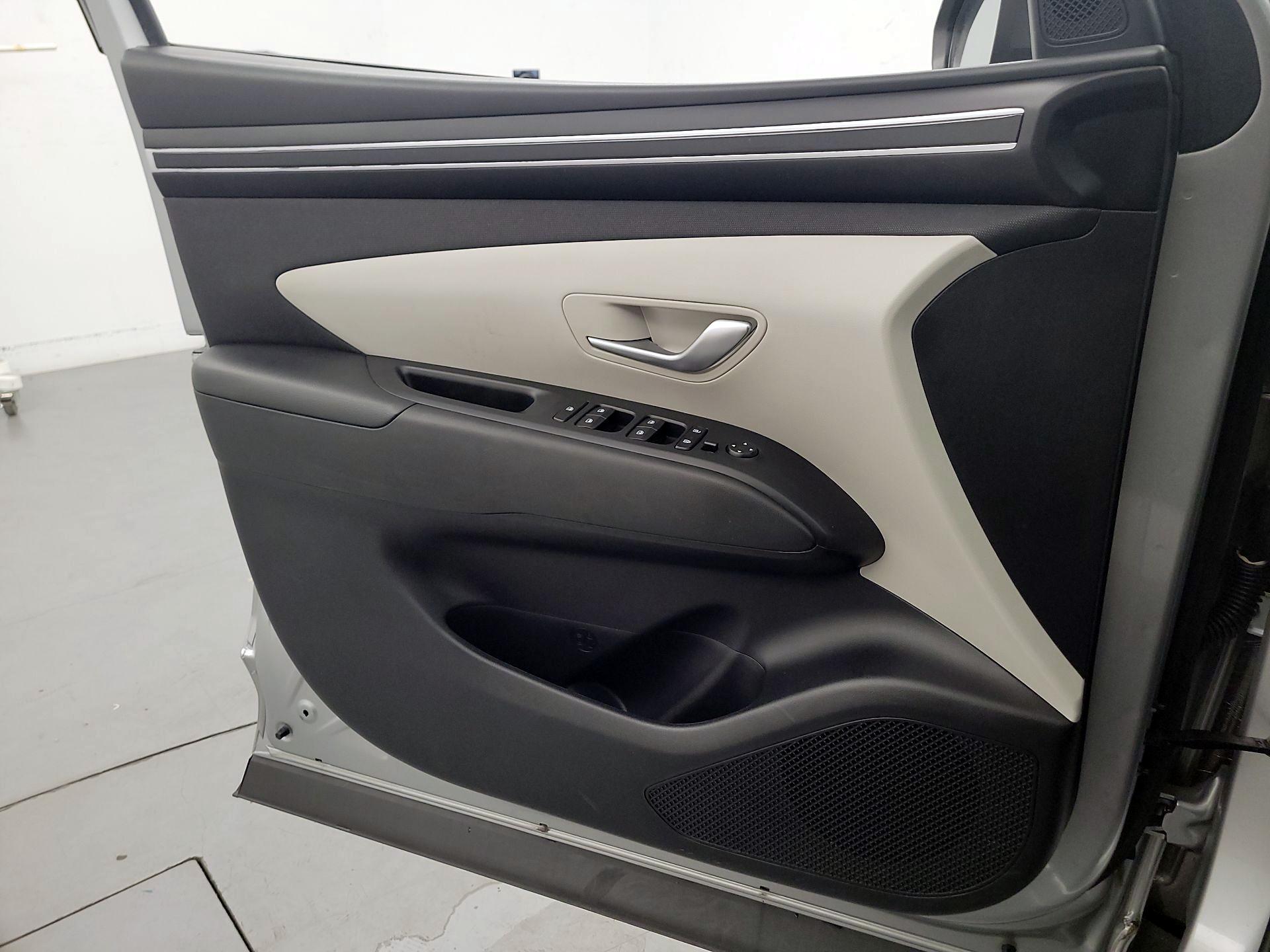 Thumbnail: 2023 Hyundai Tucson - 12
