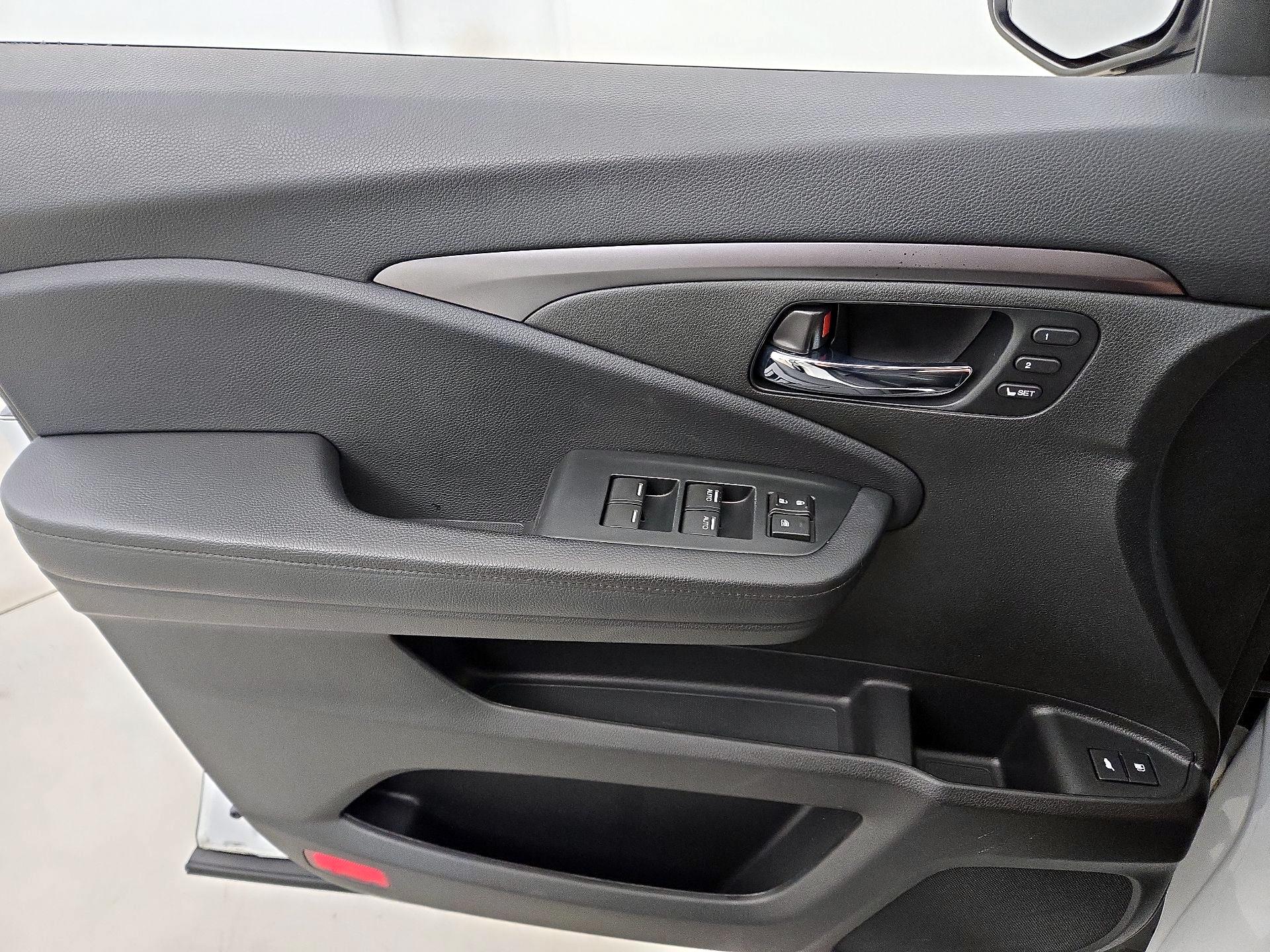 Thumbnail: 2022 Honda Pilot - 12