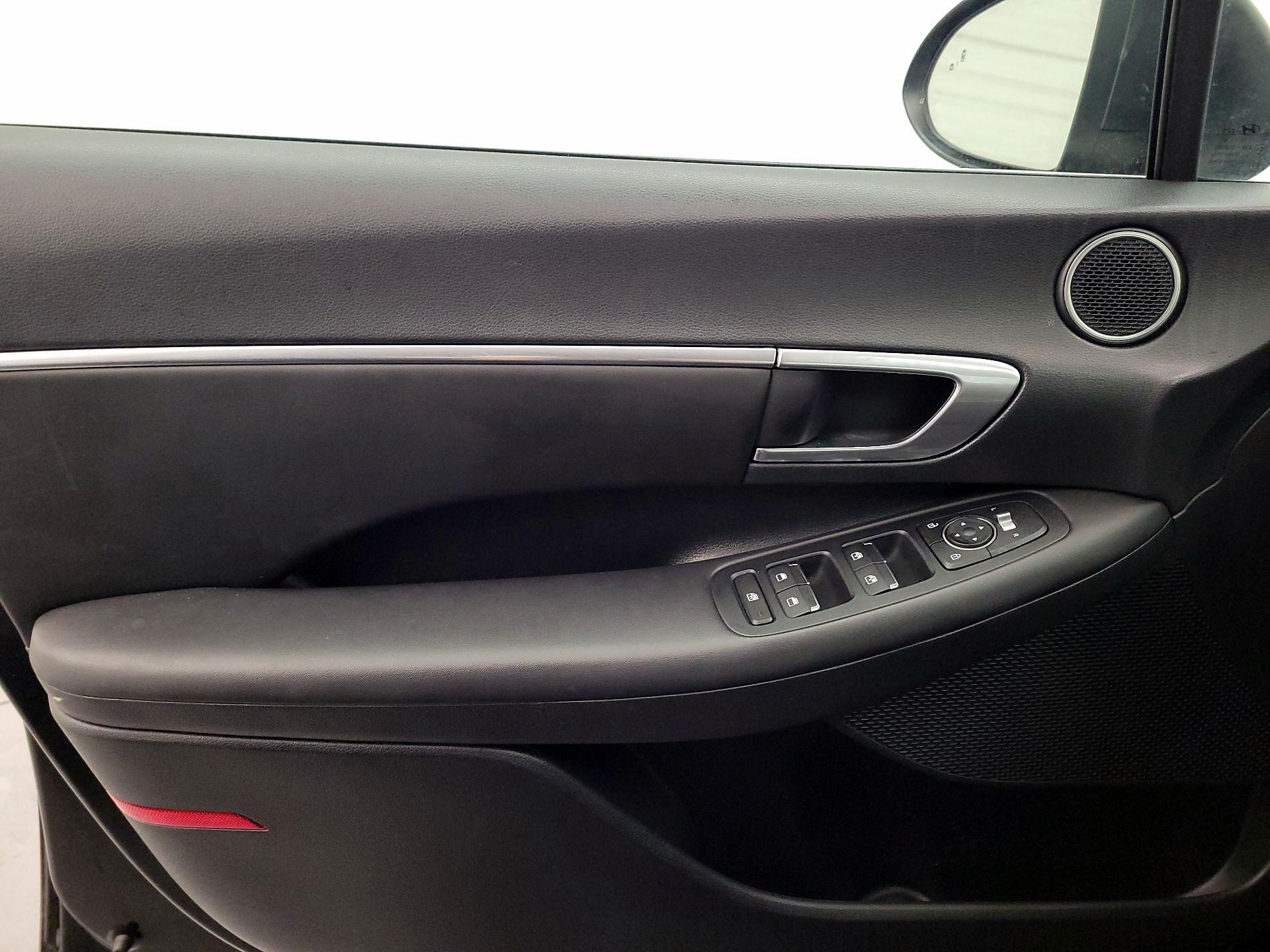 Thumbnail: 2022 Hyundai Sonata - 12