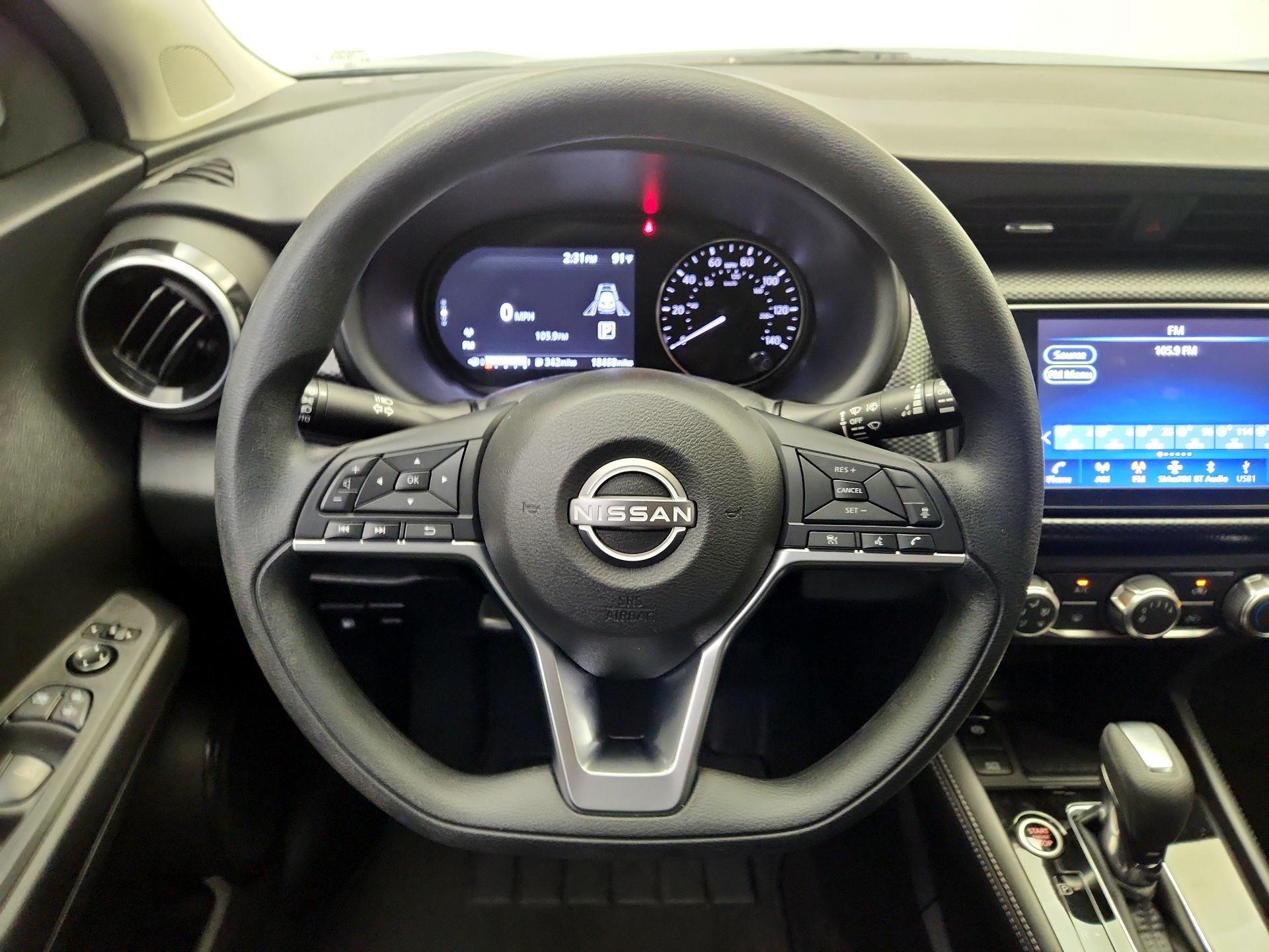 Thumbnail: 2023 Nissan Kicks - 10