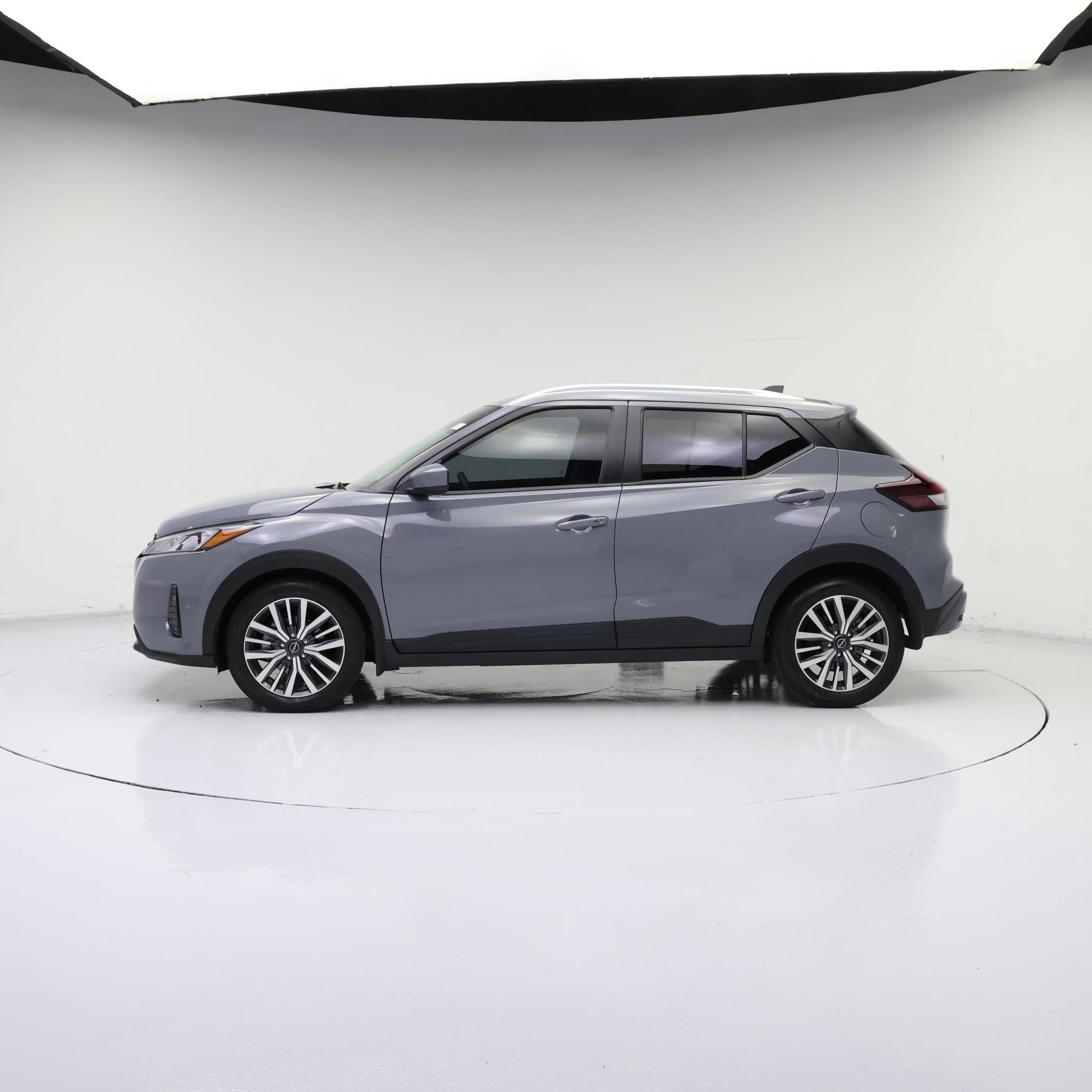 Thumbnail: 2023 Nissan Kicks - 3