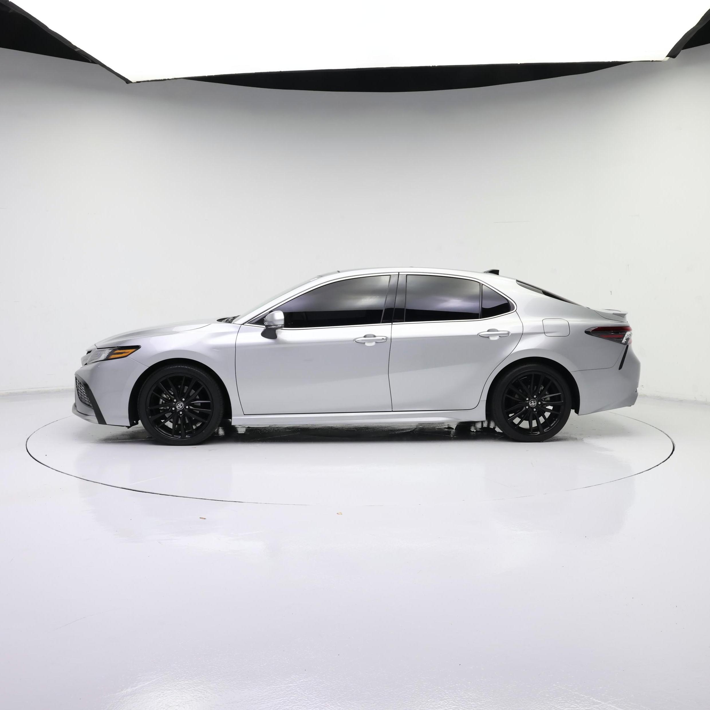 Thumbnail: 2023 Toyota Camry - 3