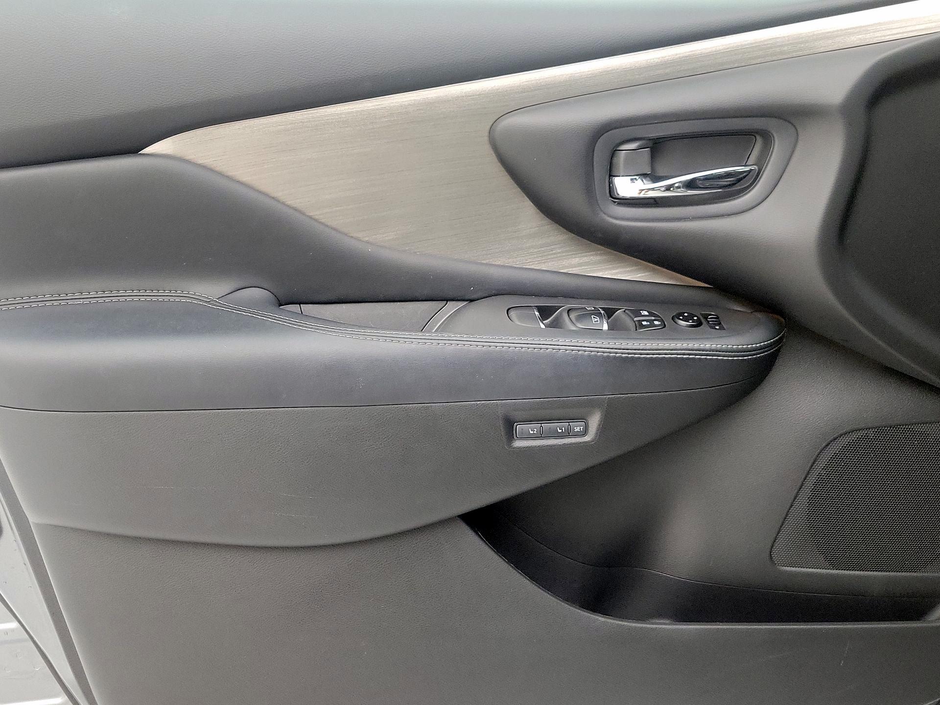 Thumbnail: 2016 Nissan Murano - 12