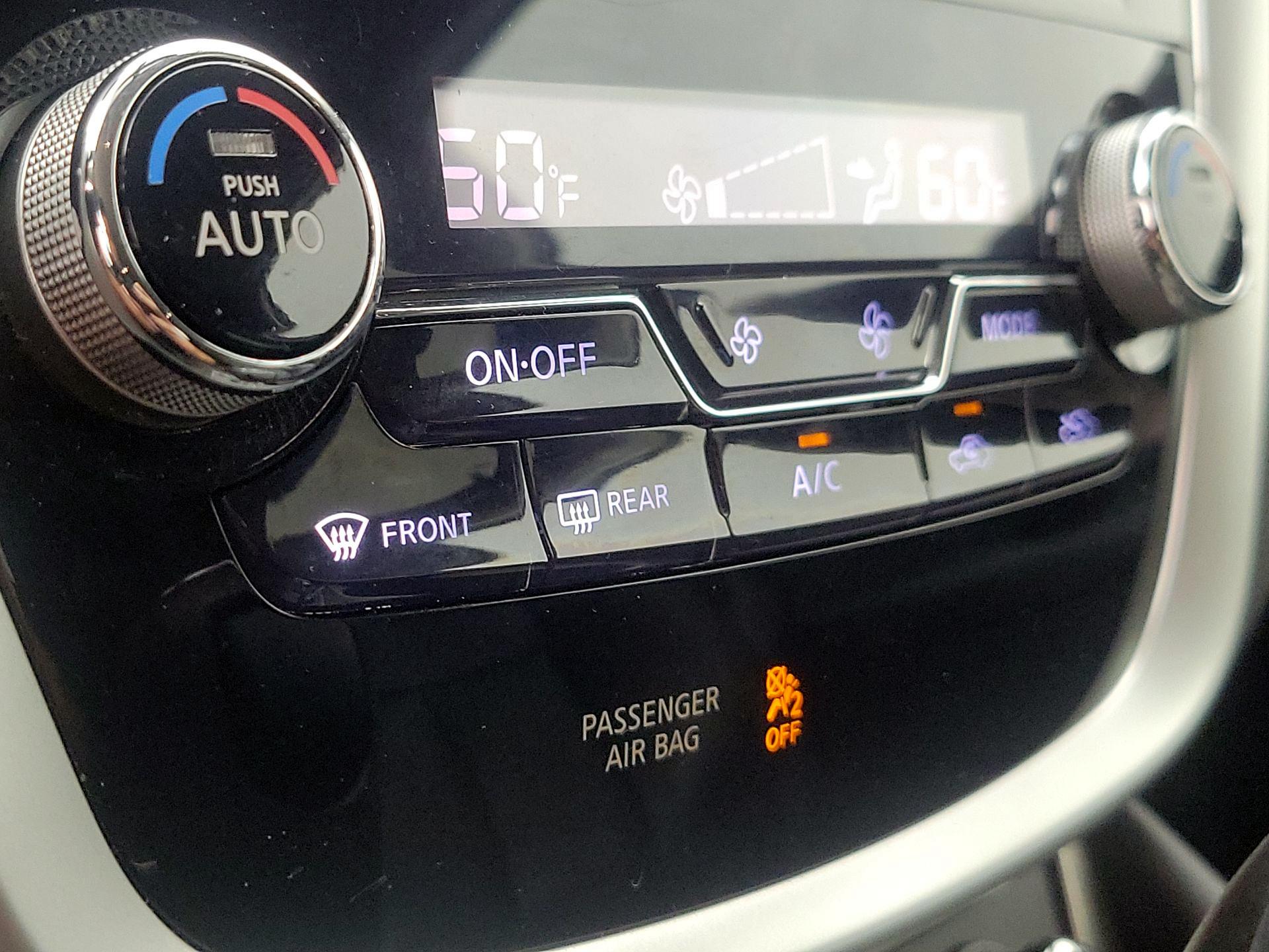 Thumbnail: 2016 Nissan Murano - 16