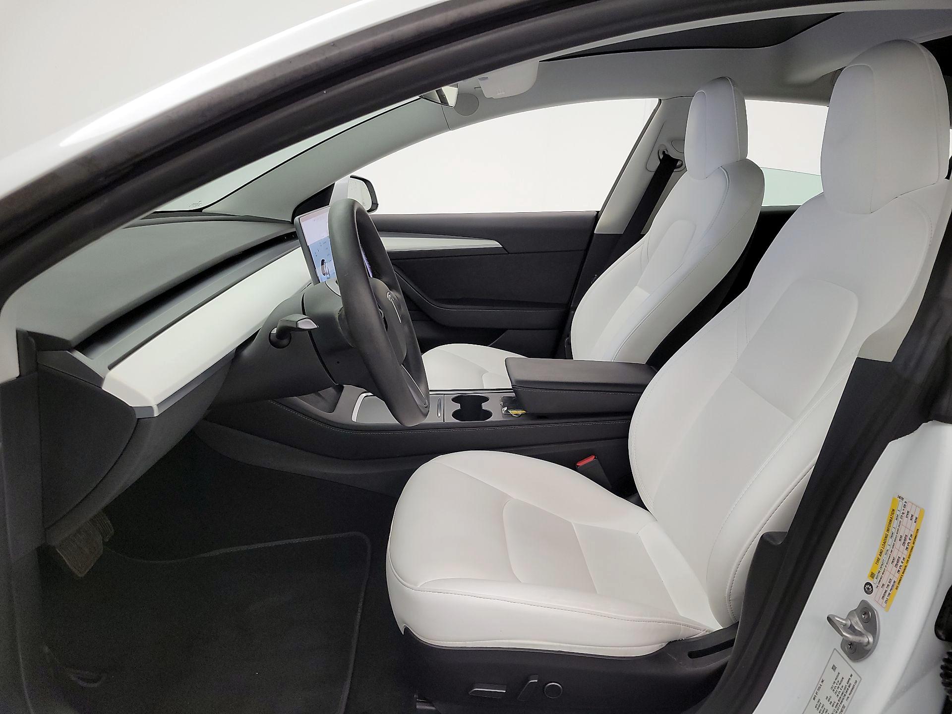 Thumbnail: 2022 Tesla Model 3 - 11