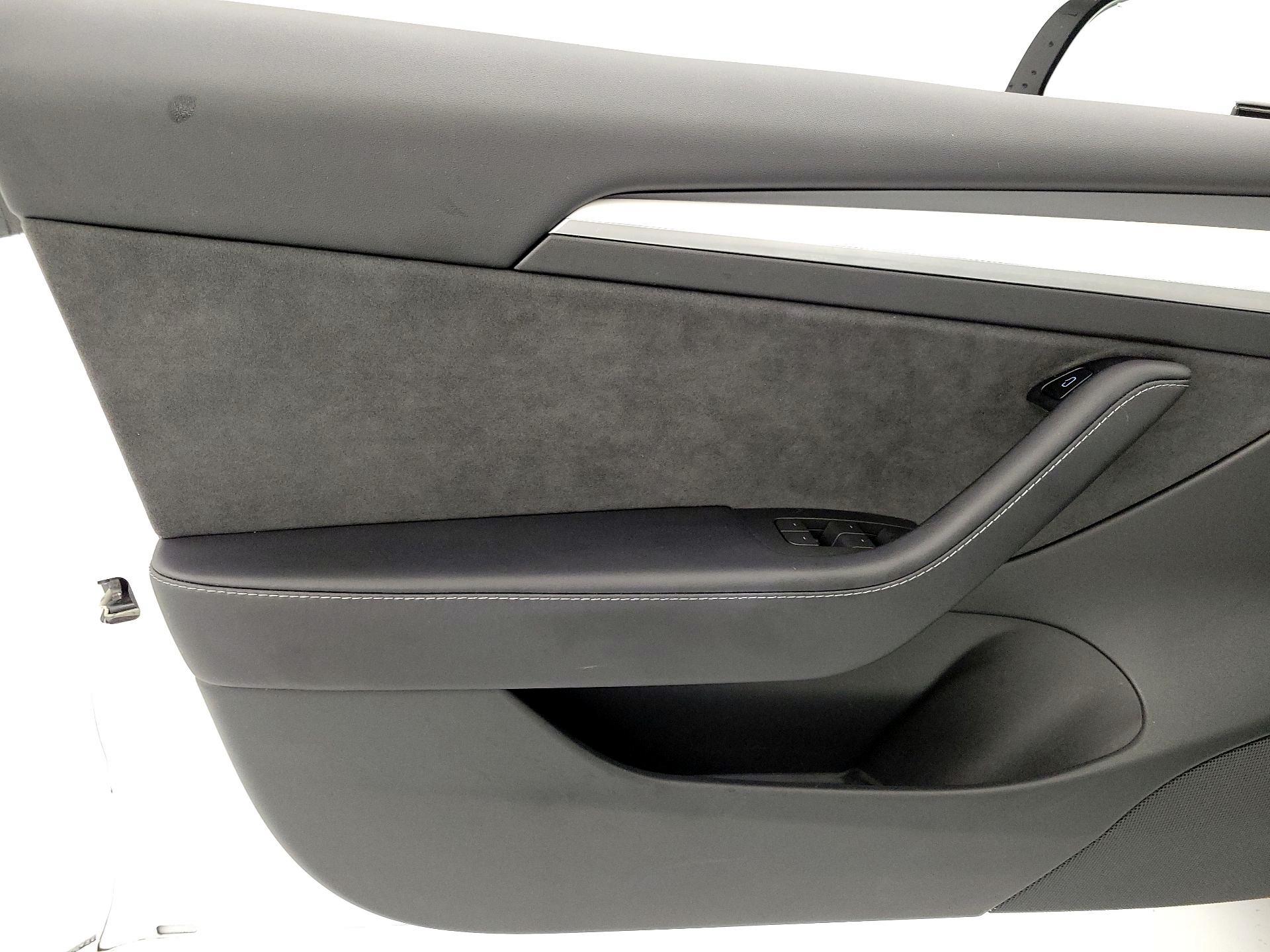 Thumbnail: 2022 Tesla Model 3 - 12