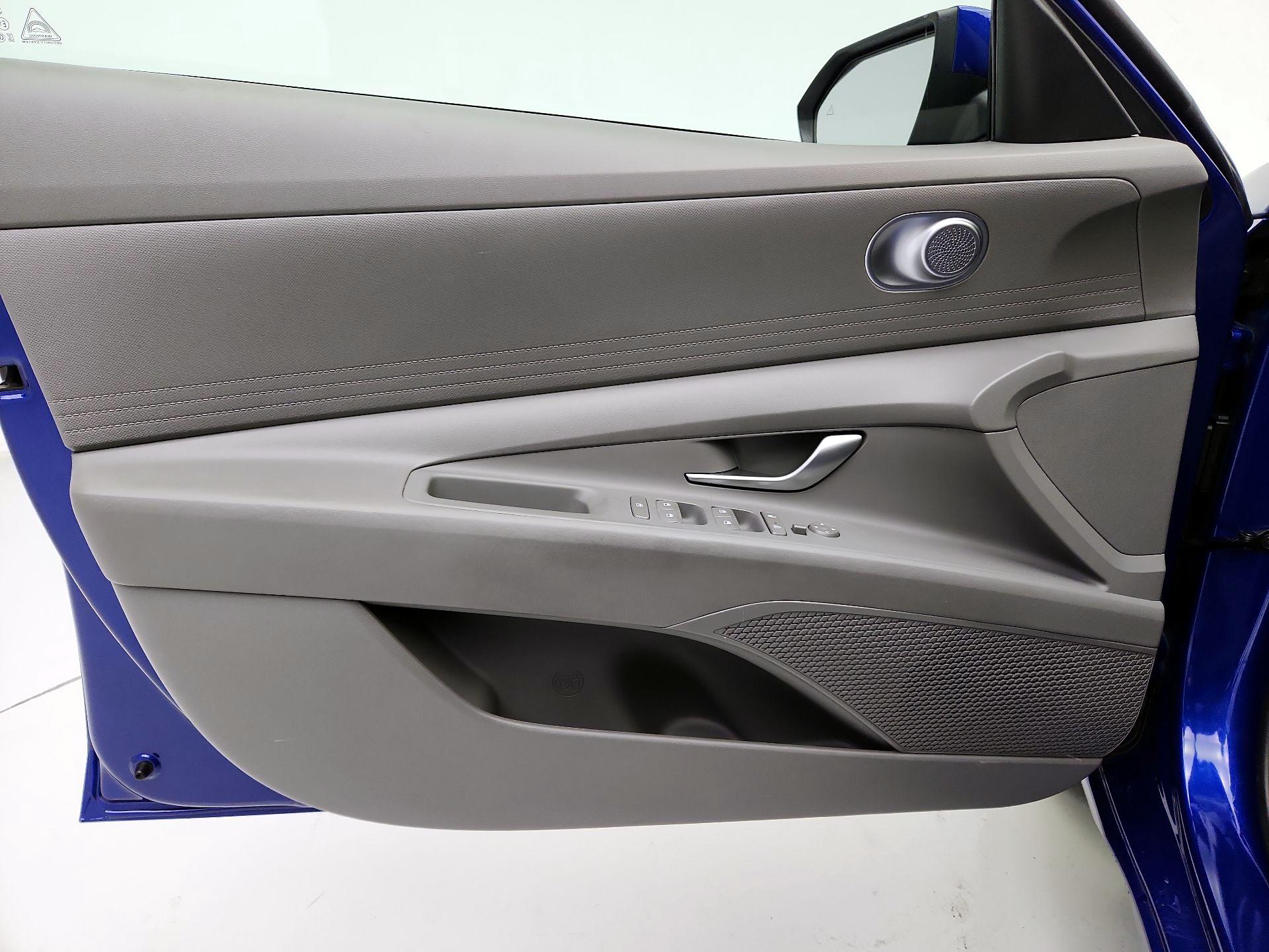 Thumbnail: 2023 Hyundai Elantra - 12
