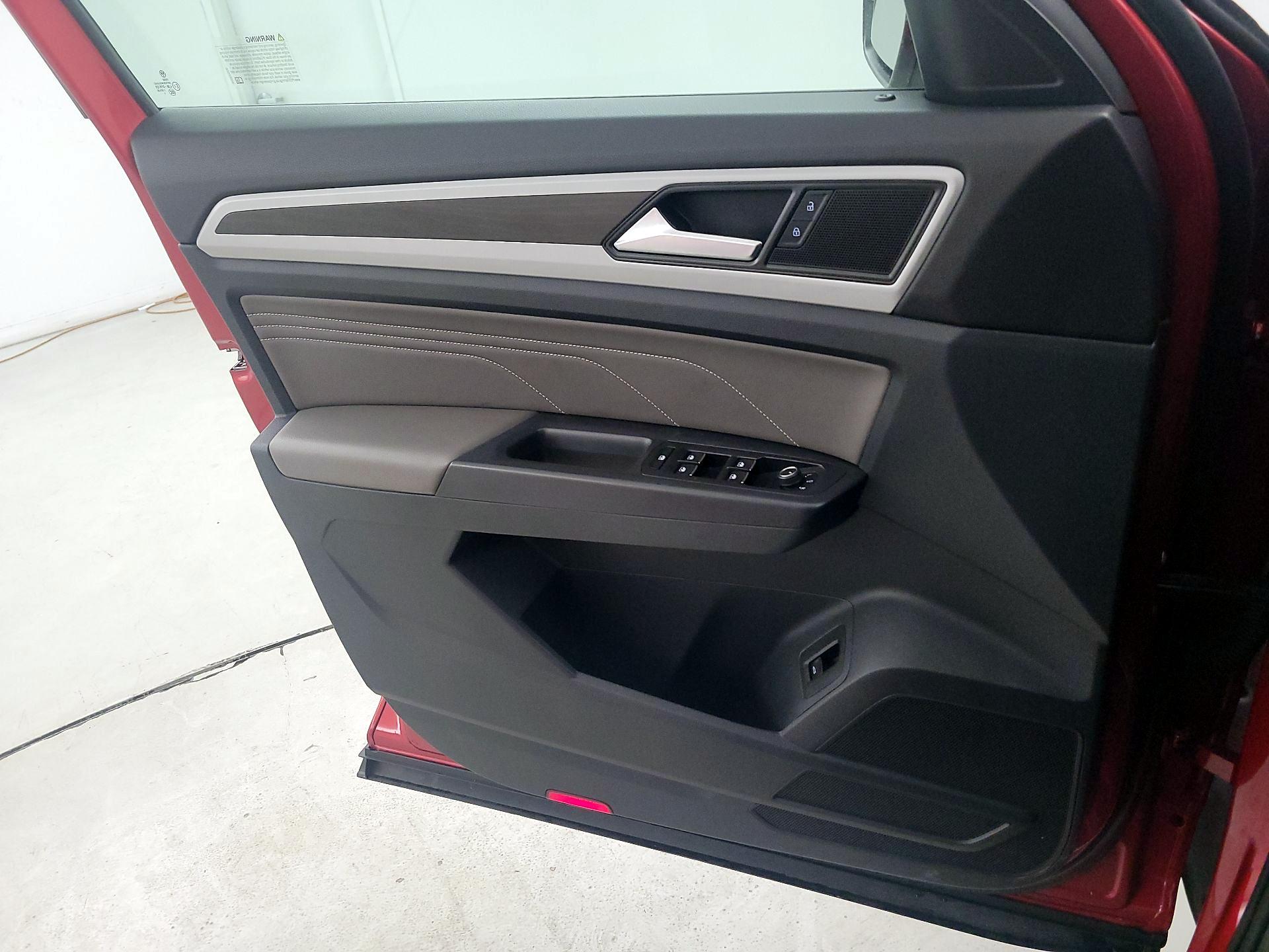 Thumbnail: 2022 Volkswagen Atlas - 12