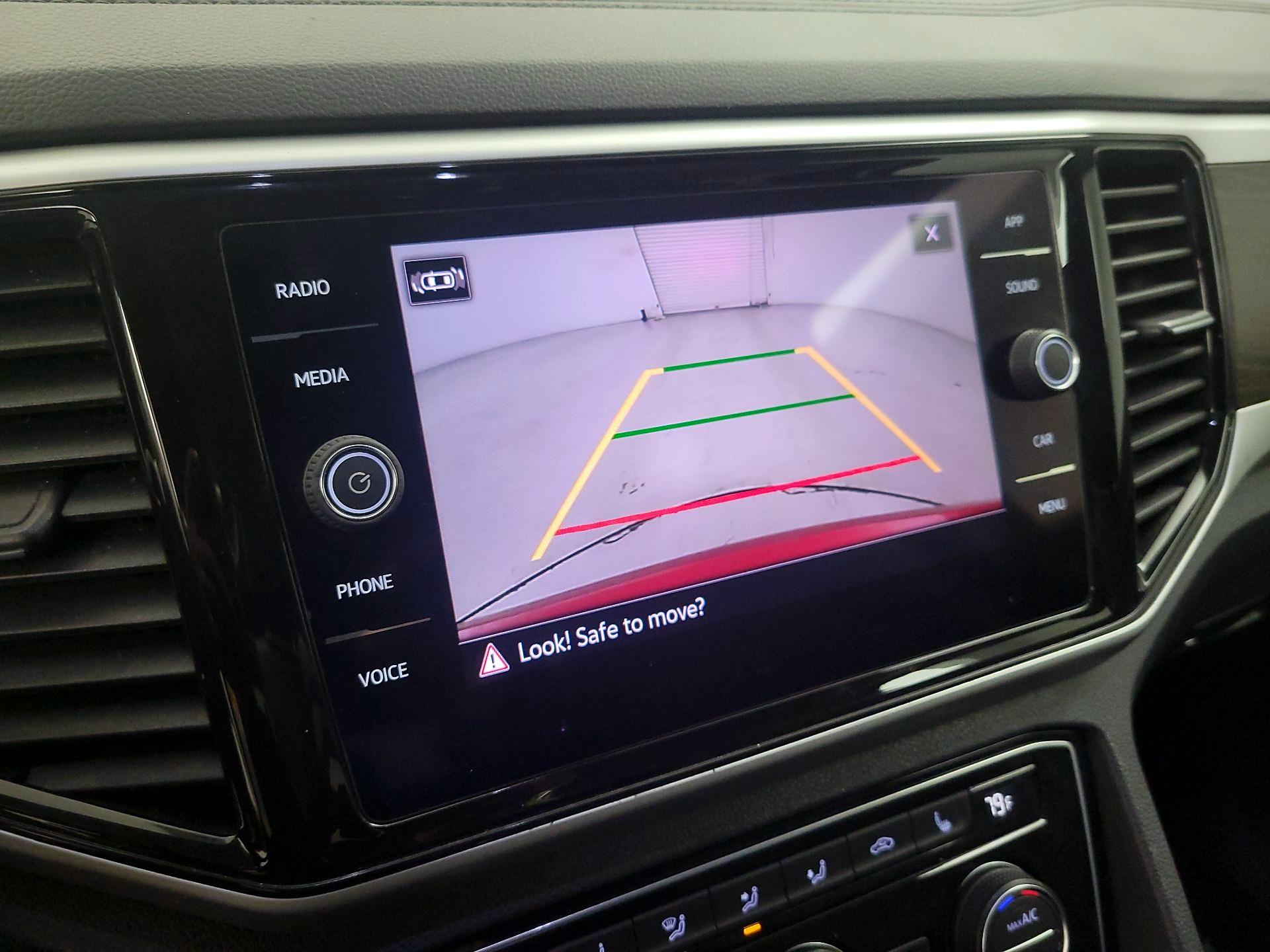 Thumbnail: 2022 Volkswagen Atlas - 14