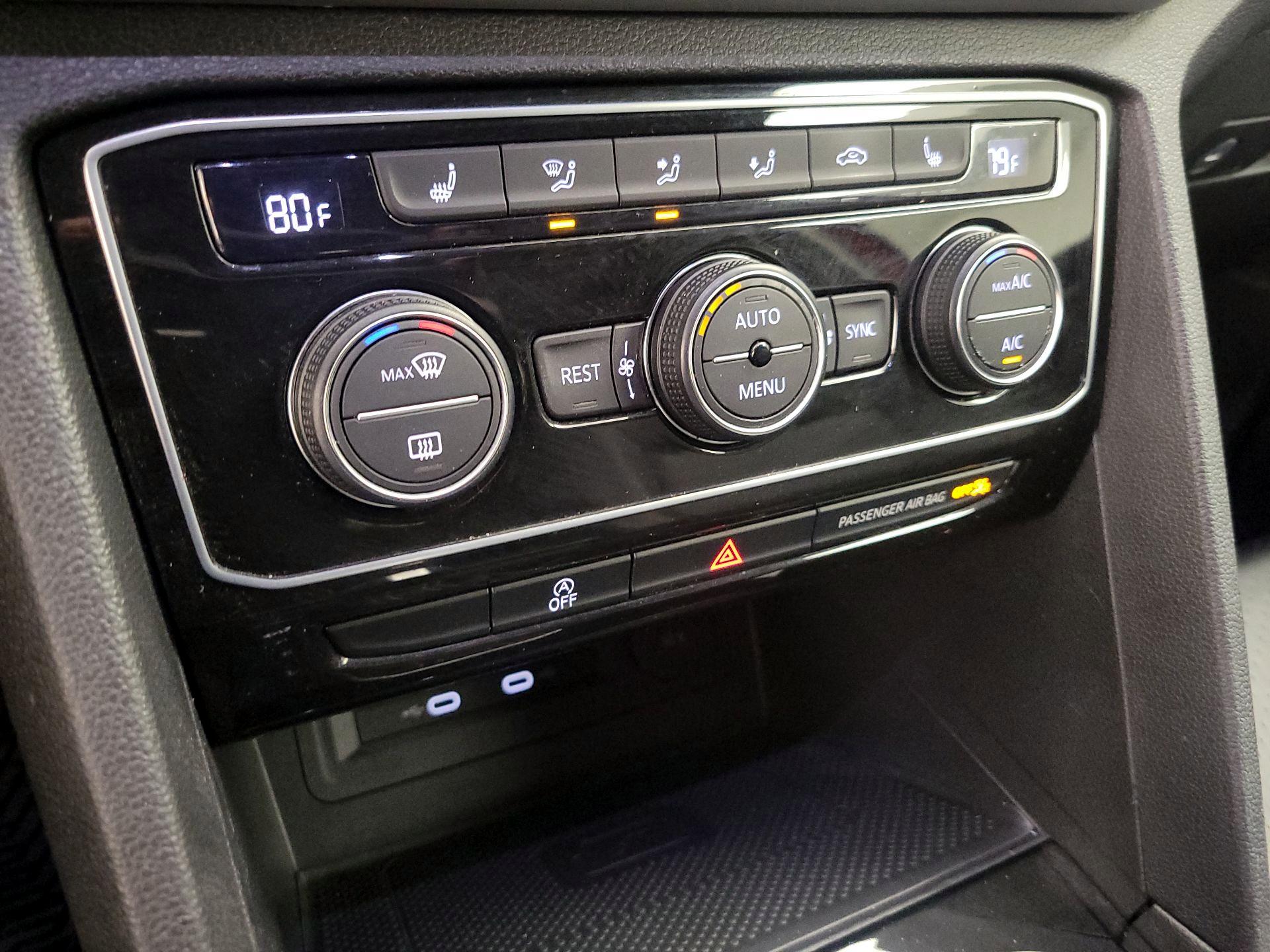 Thumbnail: 2022 Volkswagen Atlas - 16