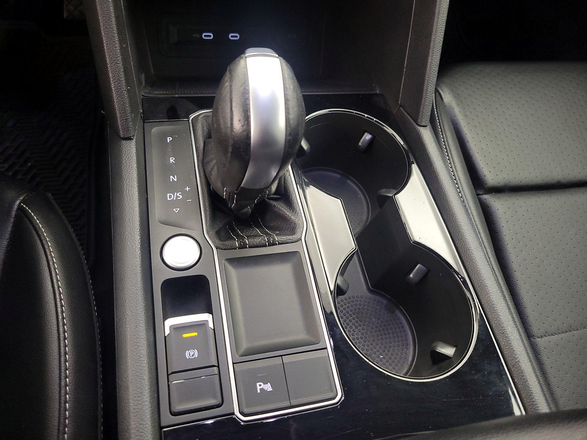 Thumbnail: 2022 Volkswagen Atlas - 17