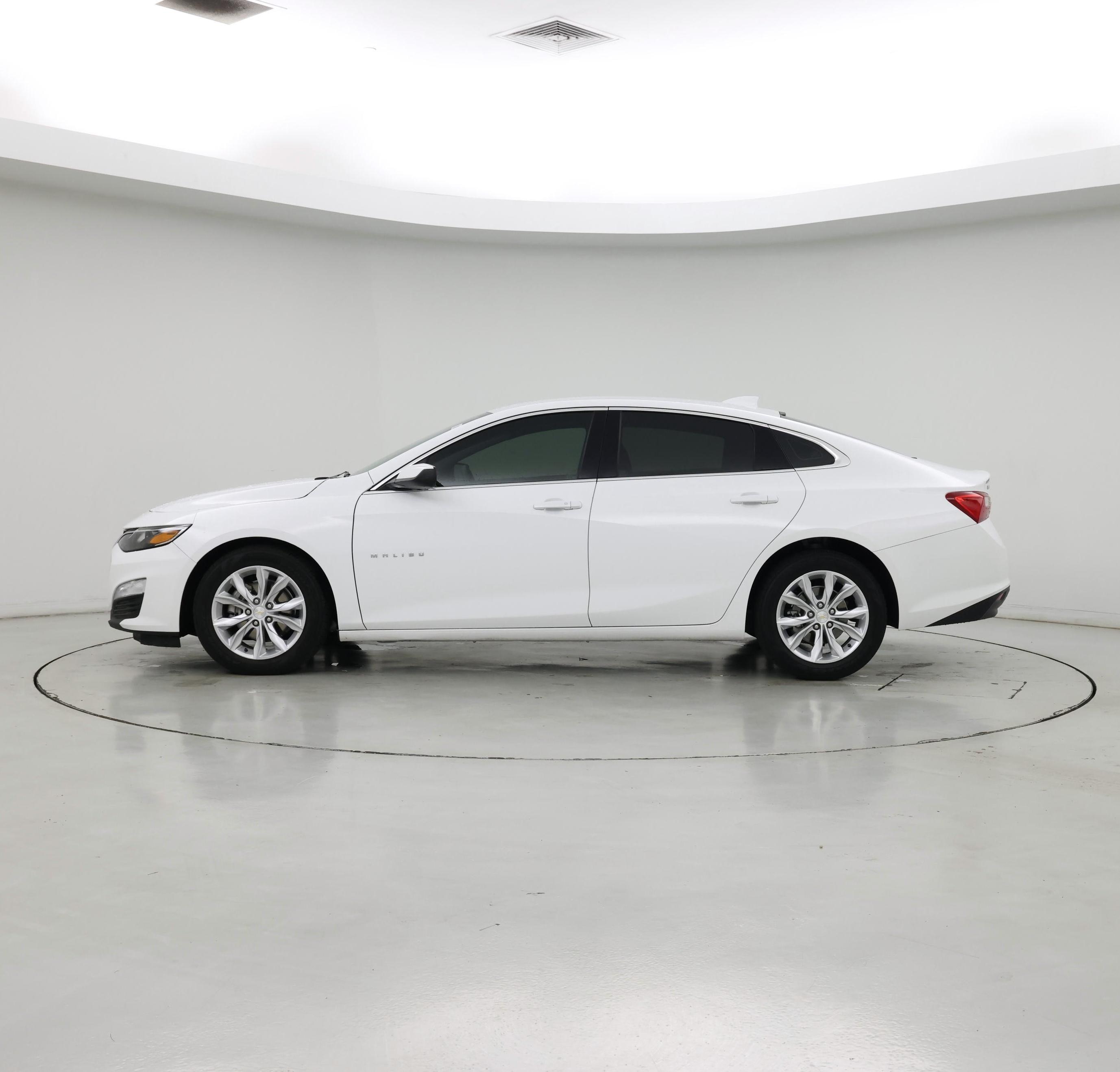 Thumbnail: 2023 Chevrolet Malibu - 3