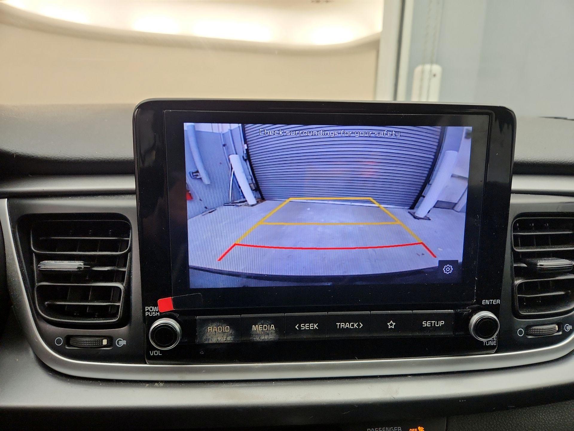 Thumbnail: 2021 Kia Rio - 14