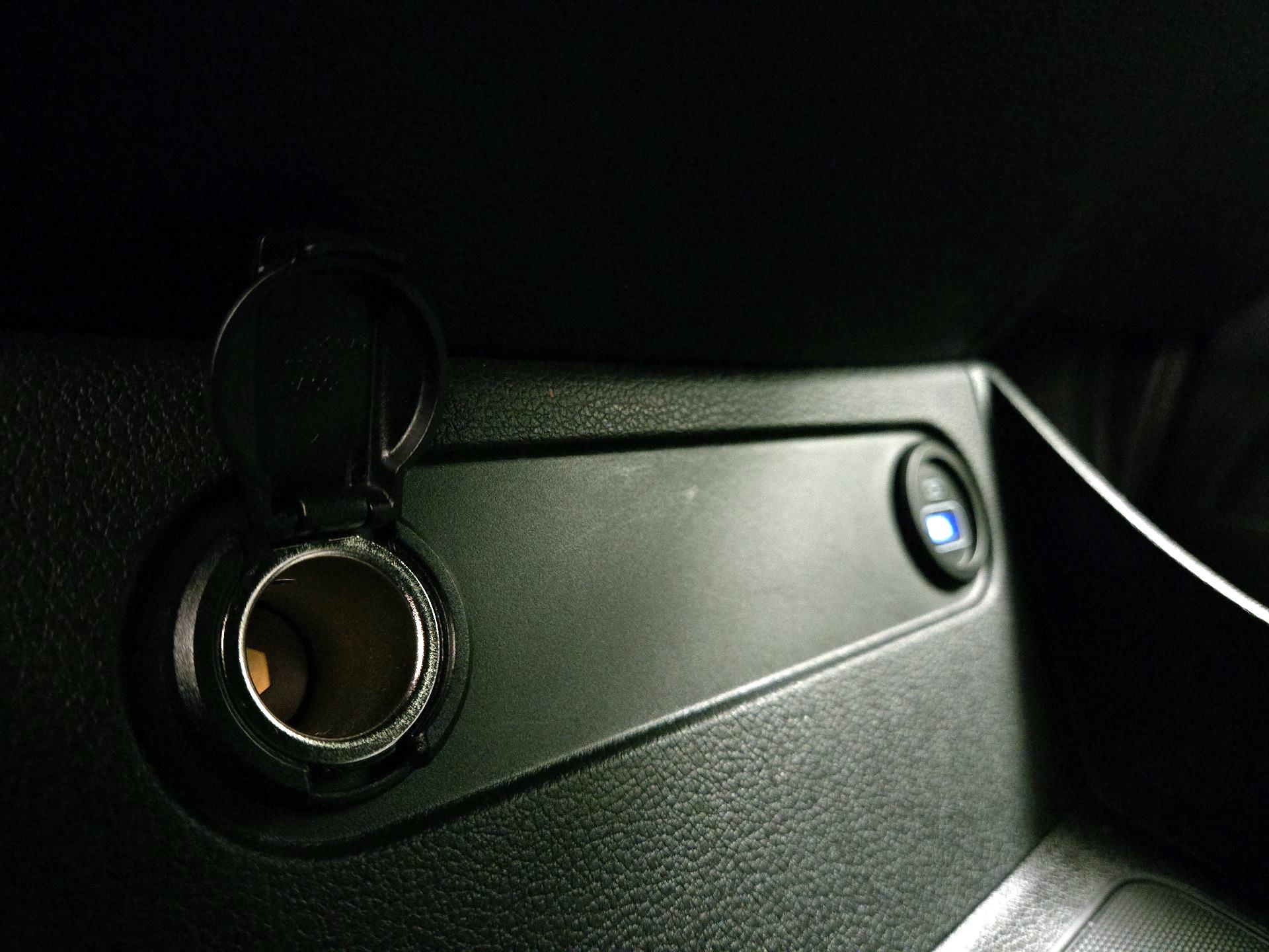 Thumbnail: 2022 Hyundai Santa Fe - 18