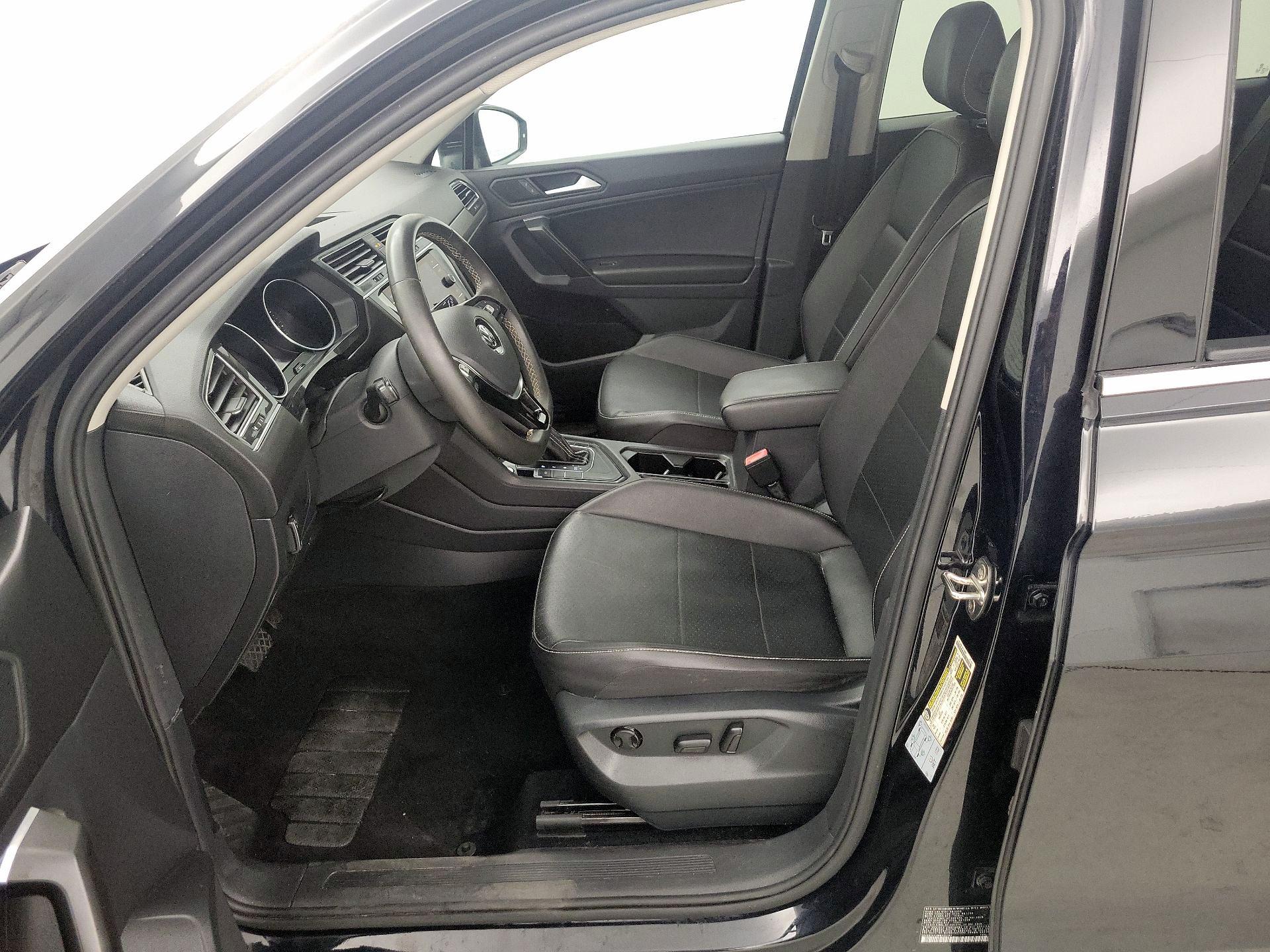 Thumbnail: 2021 Volkswagen Tiguan - 11