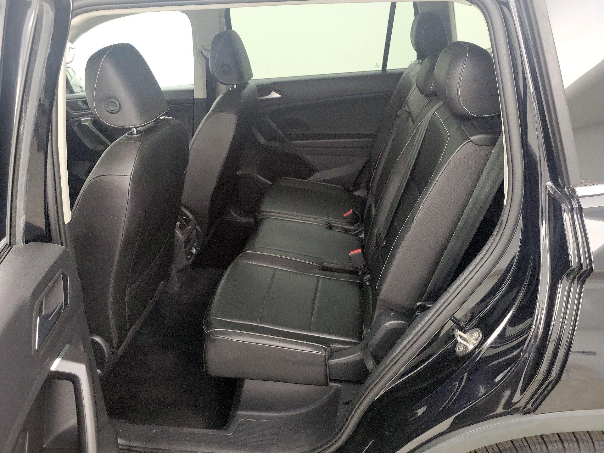 Thumbnail: 2021 Volkswagen Tiguan - 20