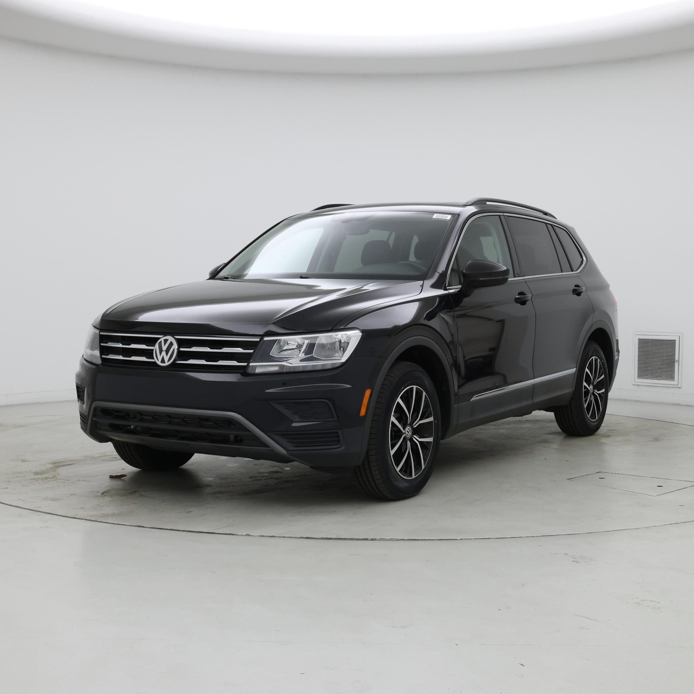 Thumbnail: 2021 Volkswagen Tiguan - 4