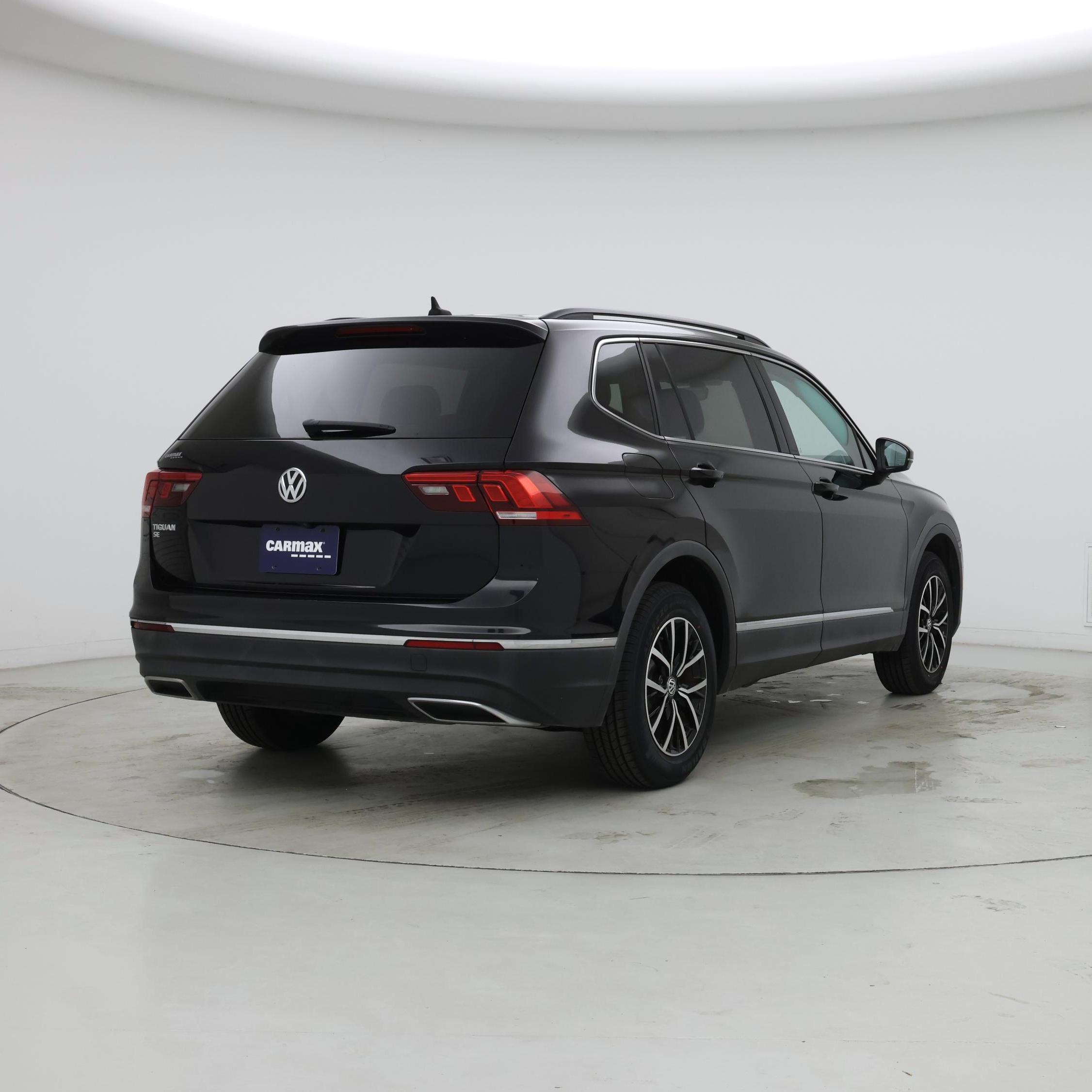 Thumbnail: 2021 Volkswagen Tiguan - 8