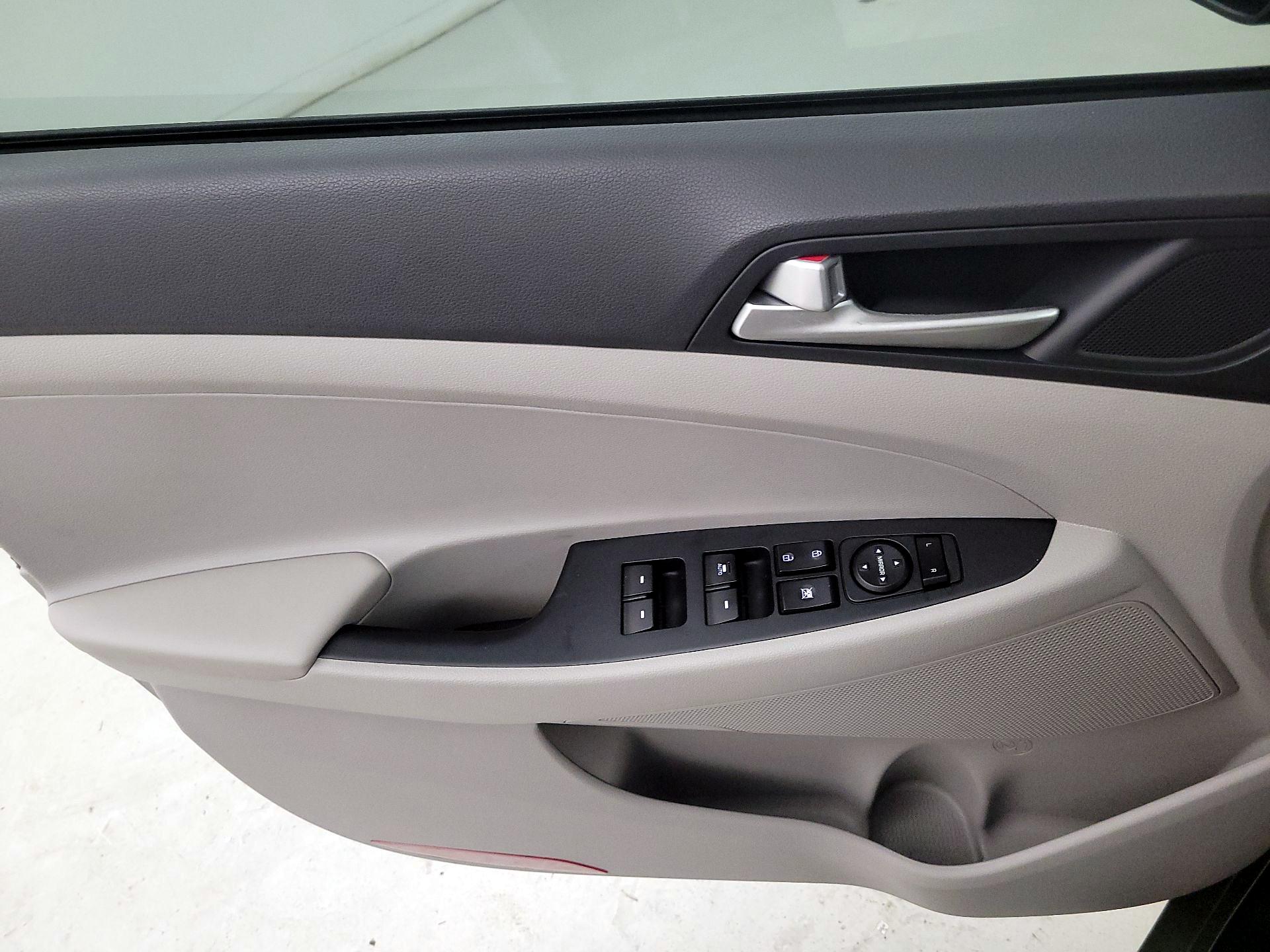 Thumbnail: 2020 Hyundai Tucson - 12