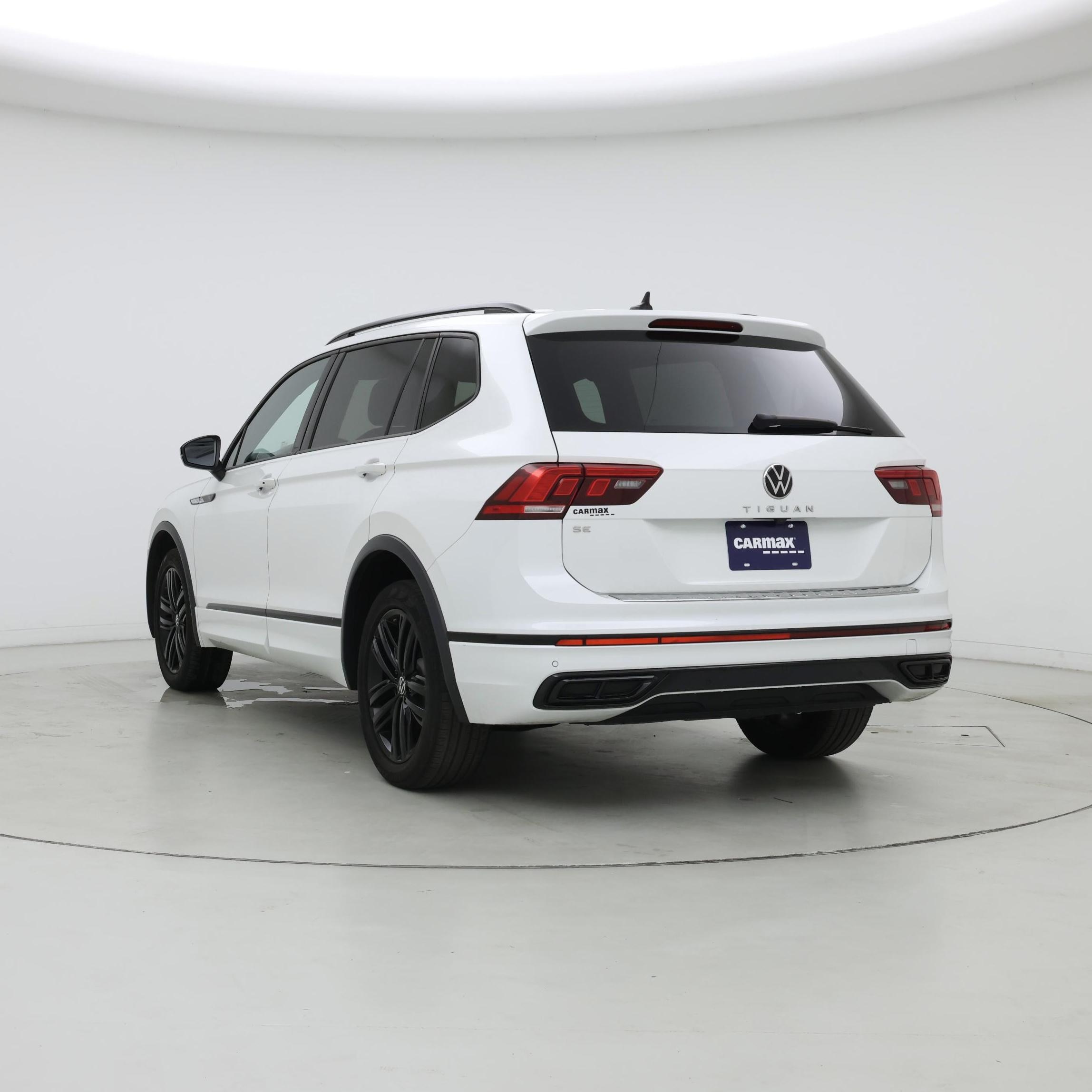 Thumbnail: 2022 Volkswagen Tiguan - 2