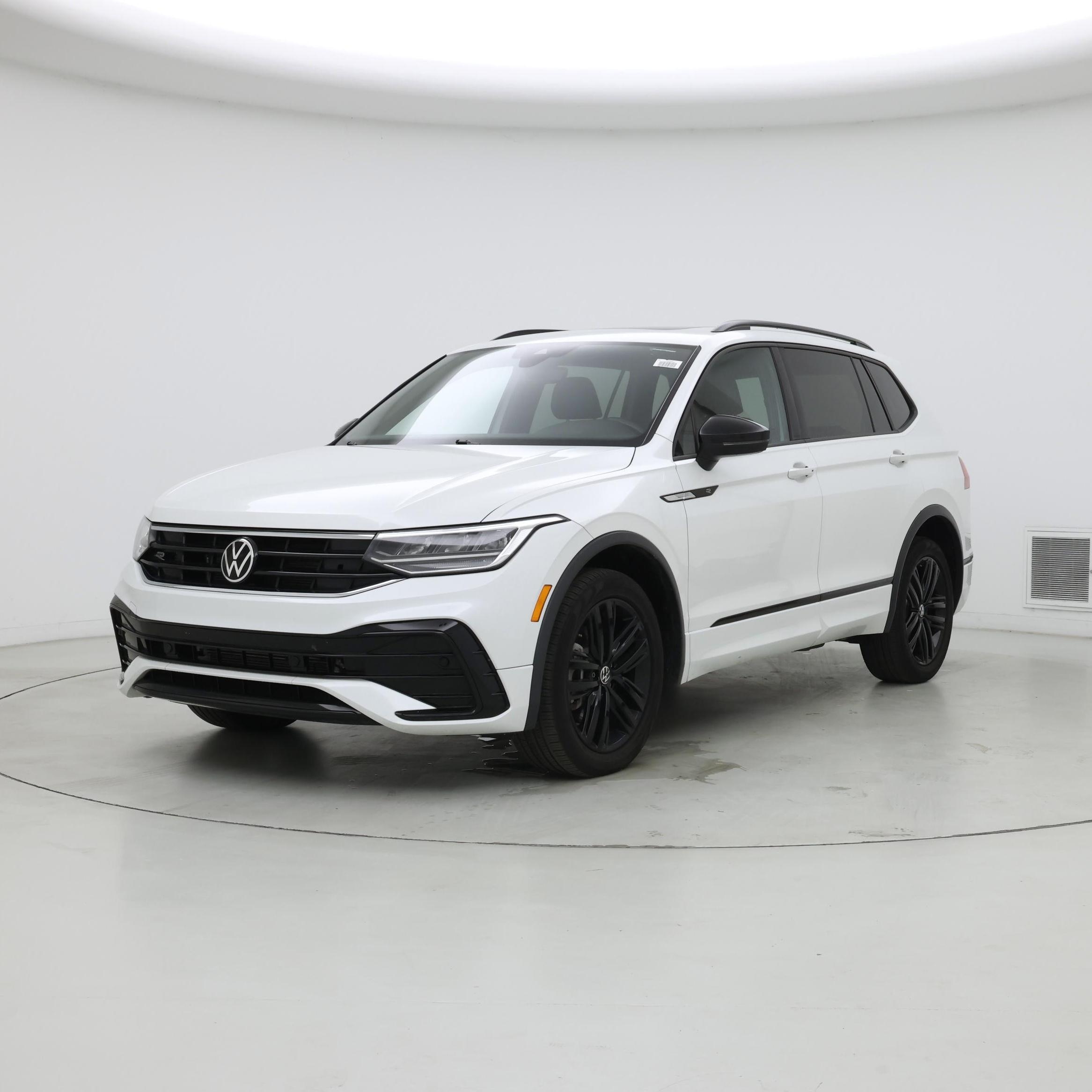 Thumbnail: 2022 Volkswagen Tiguan - 4