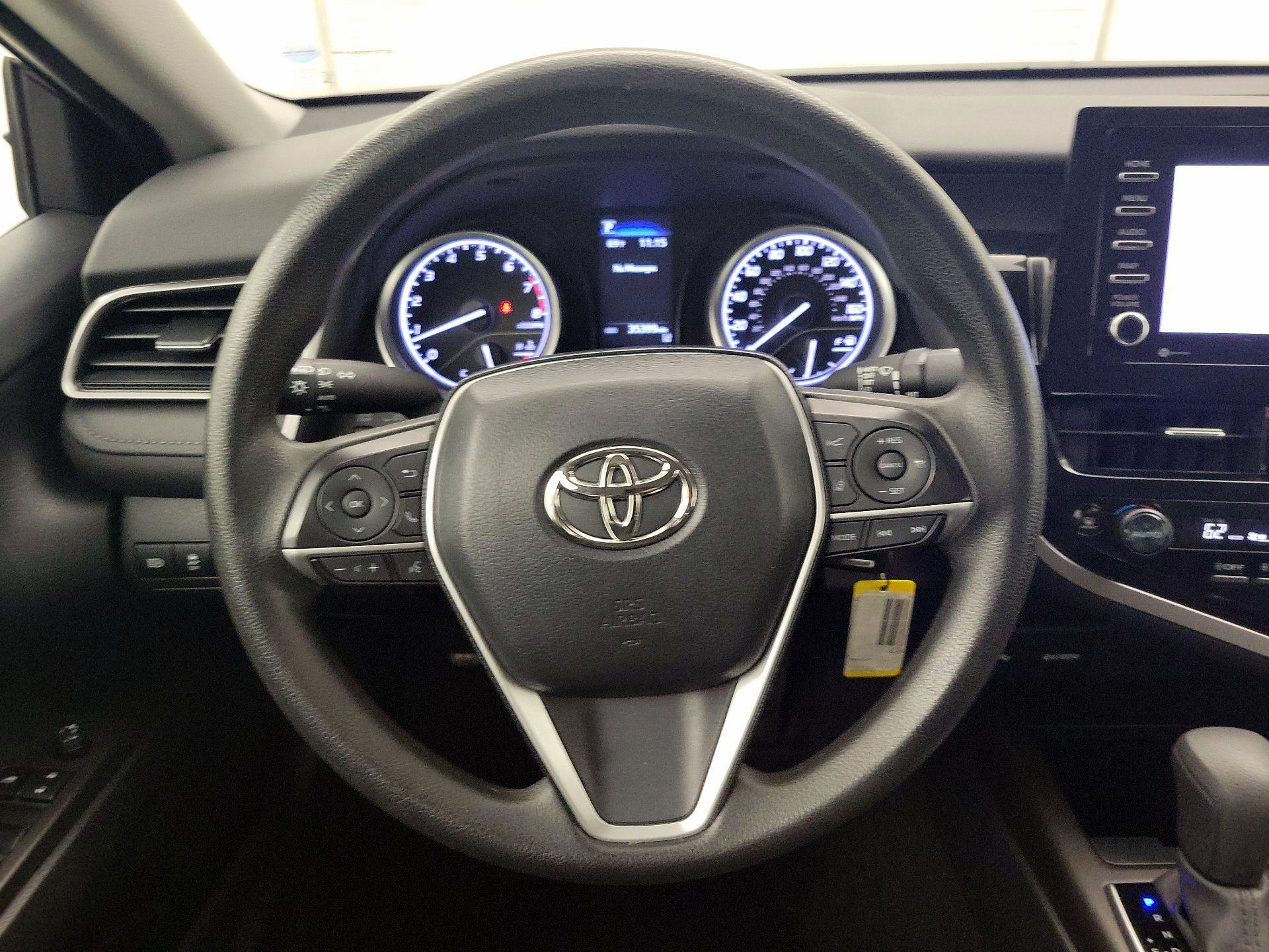 Thumbnail: 2022 Toyota Camry - 10