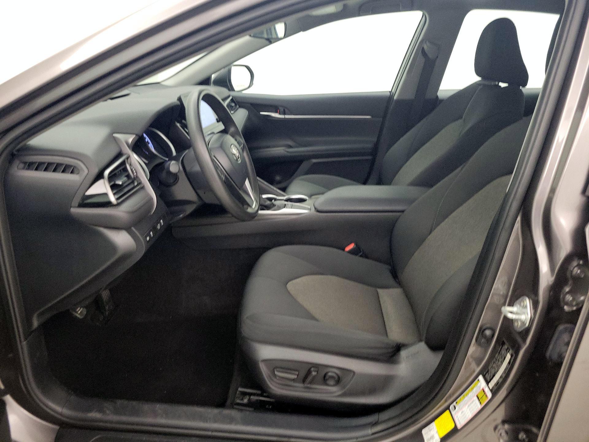 Thumbnail: 2022 Toyota Camry - 11