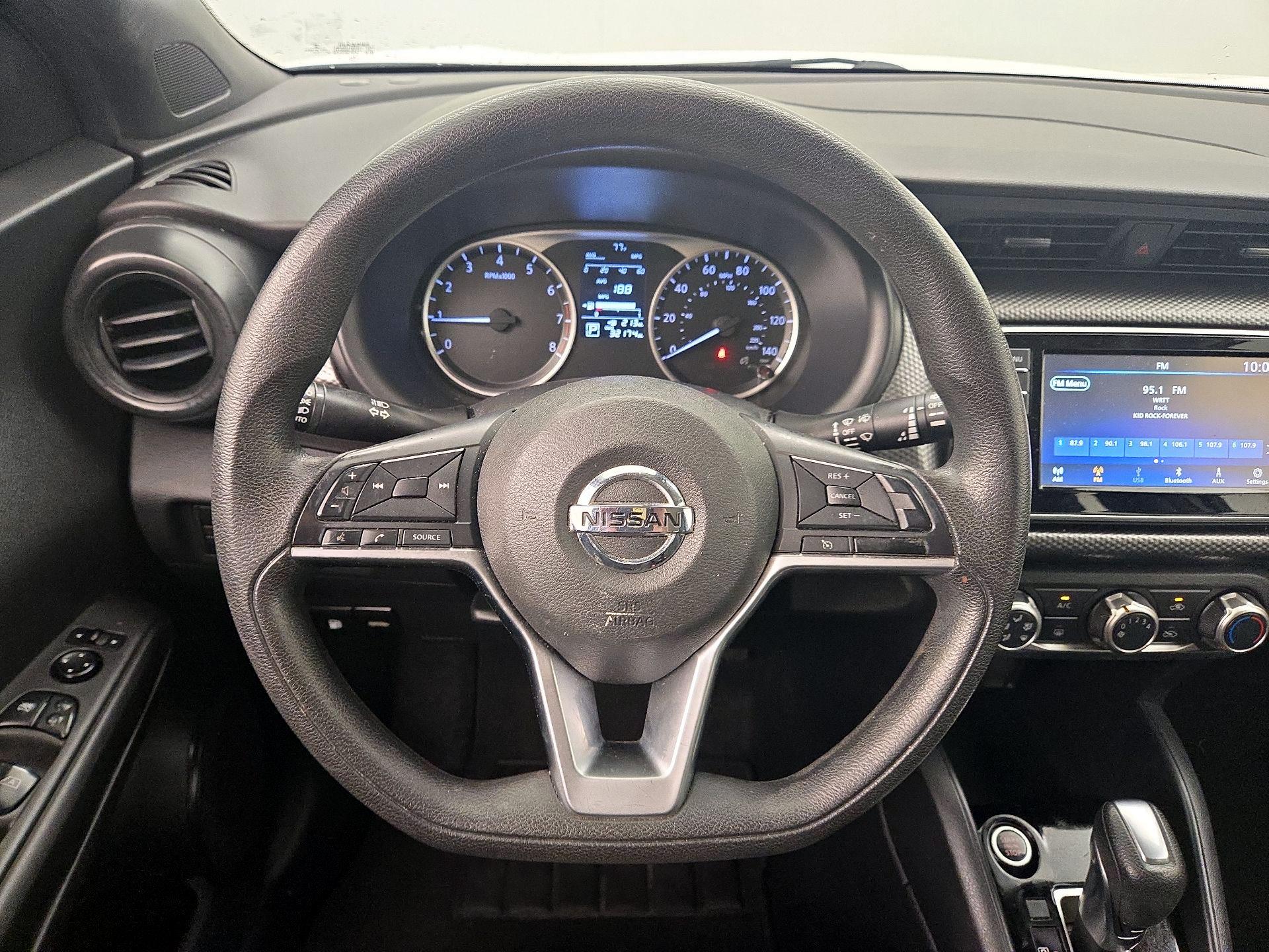 Thumbnail: 2020 Nissan Kicks - 10
