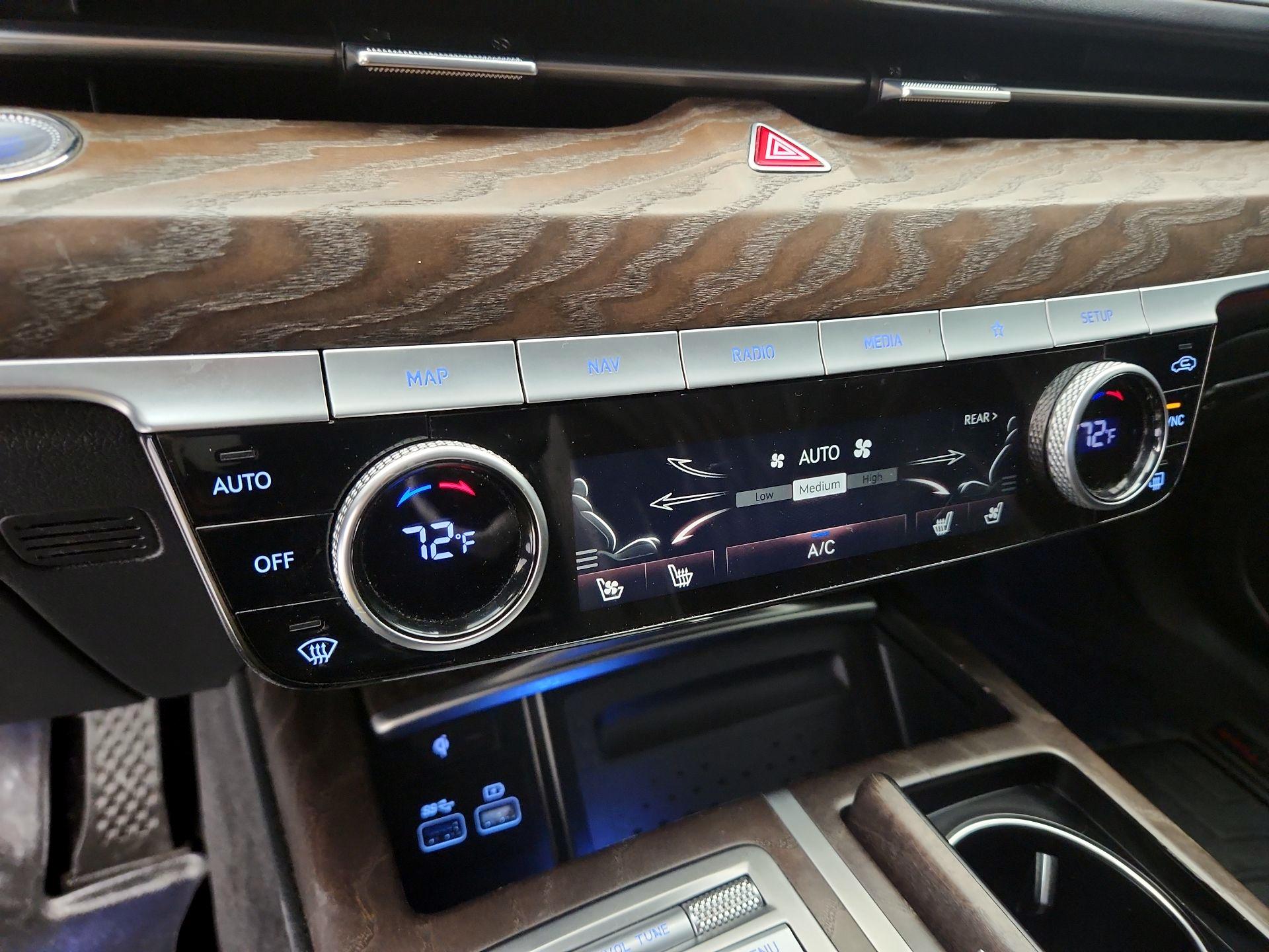 Thumbnail: 2021 Genesis G80 - 17