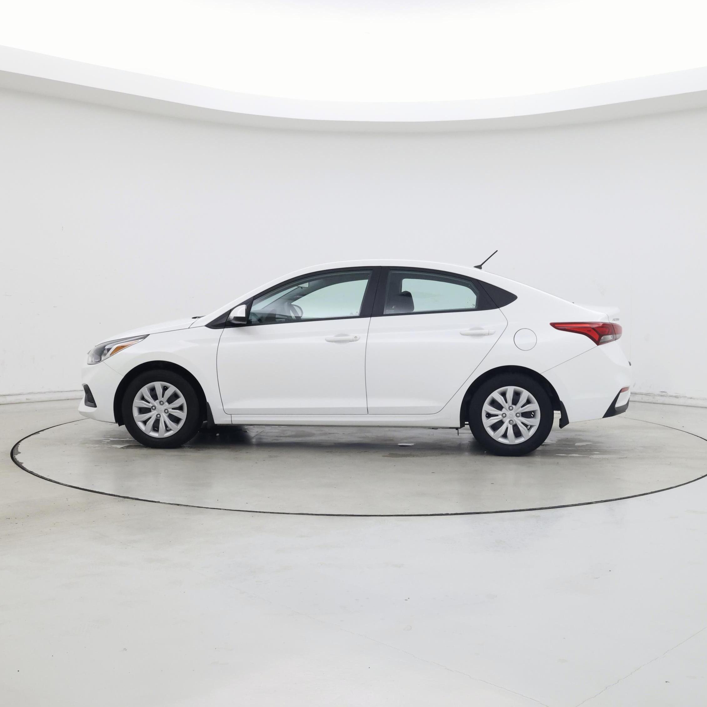 Thumbnail: 2022 Hyundai Accent - 3