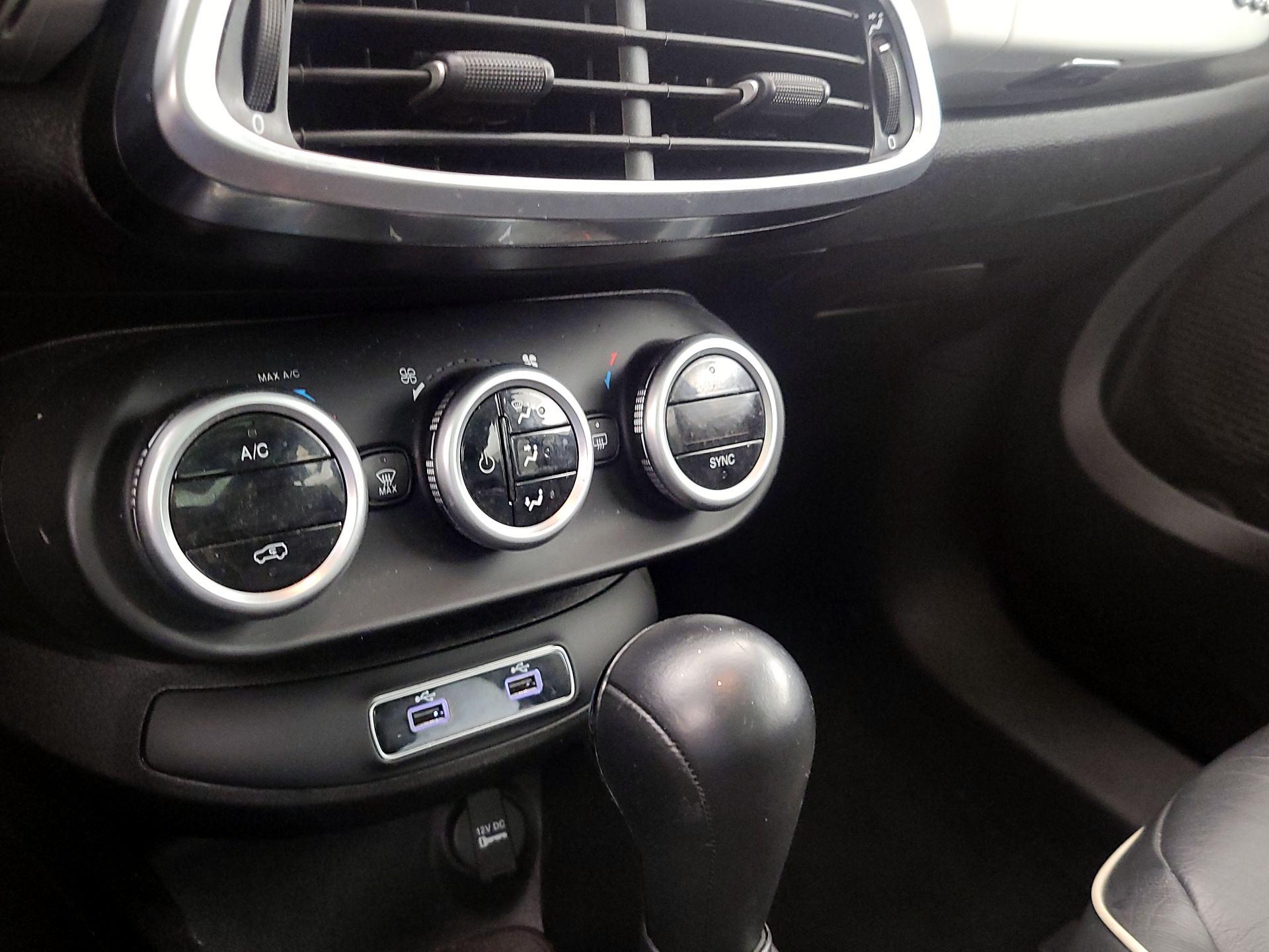 Thumbnail: 2021 Fiat 500X - 17