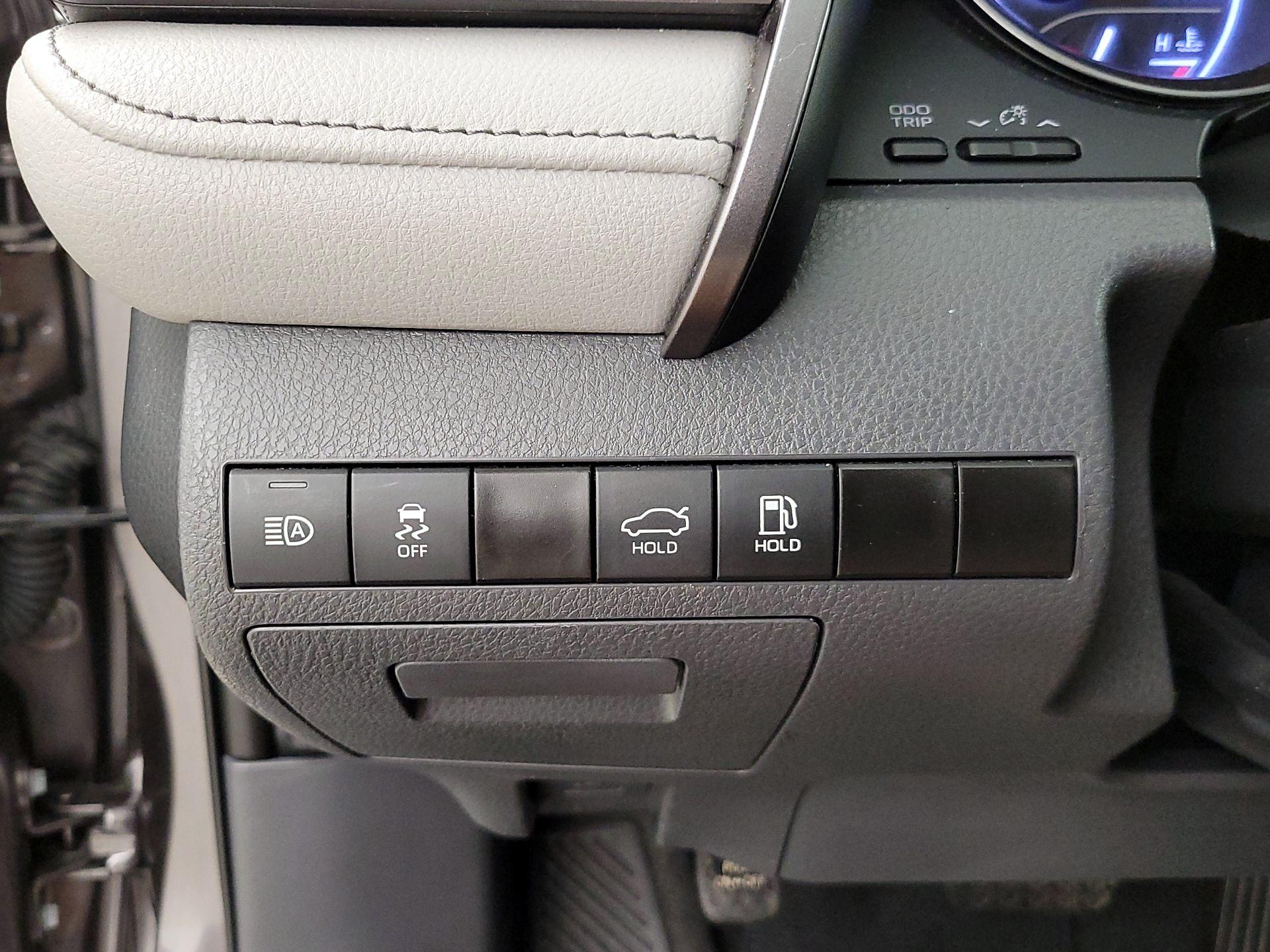 Thumbnail: 2023 Toyota Camry - 13