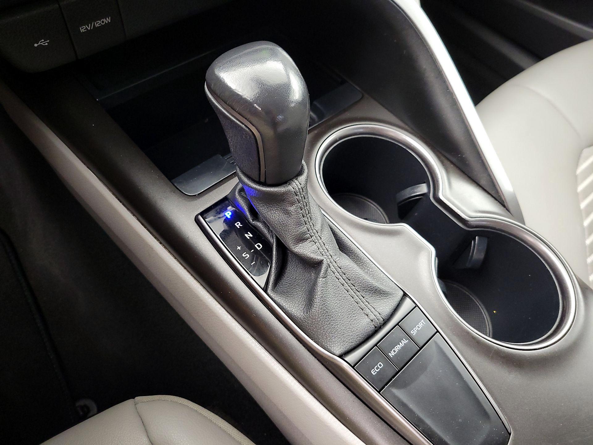 Thumbnail: 2023 Toyota Camry - 17