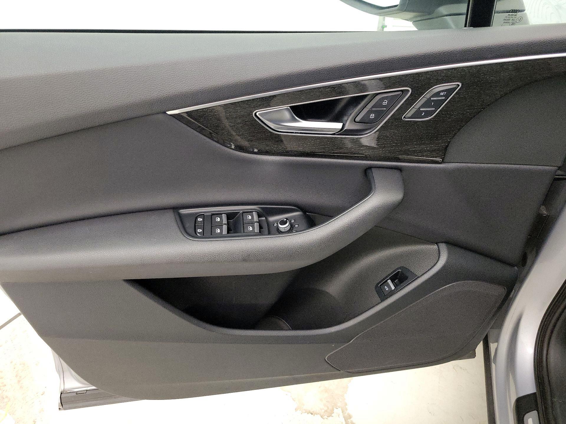 Thumbnail: 2022 Audi Q7 - 12