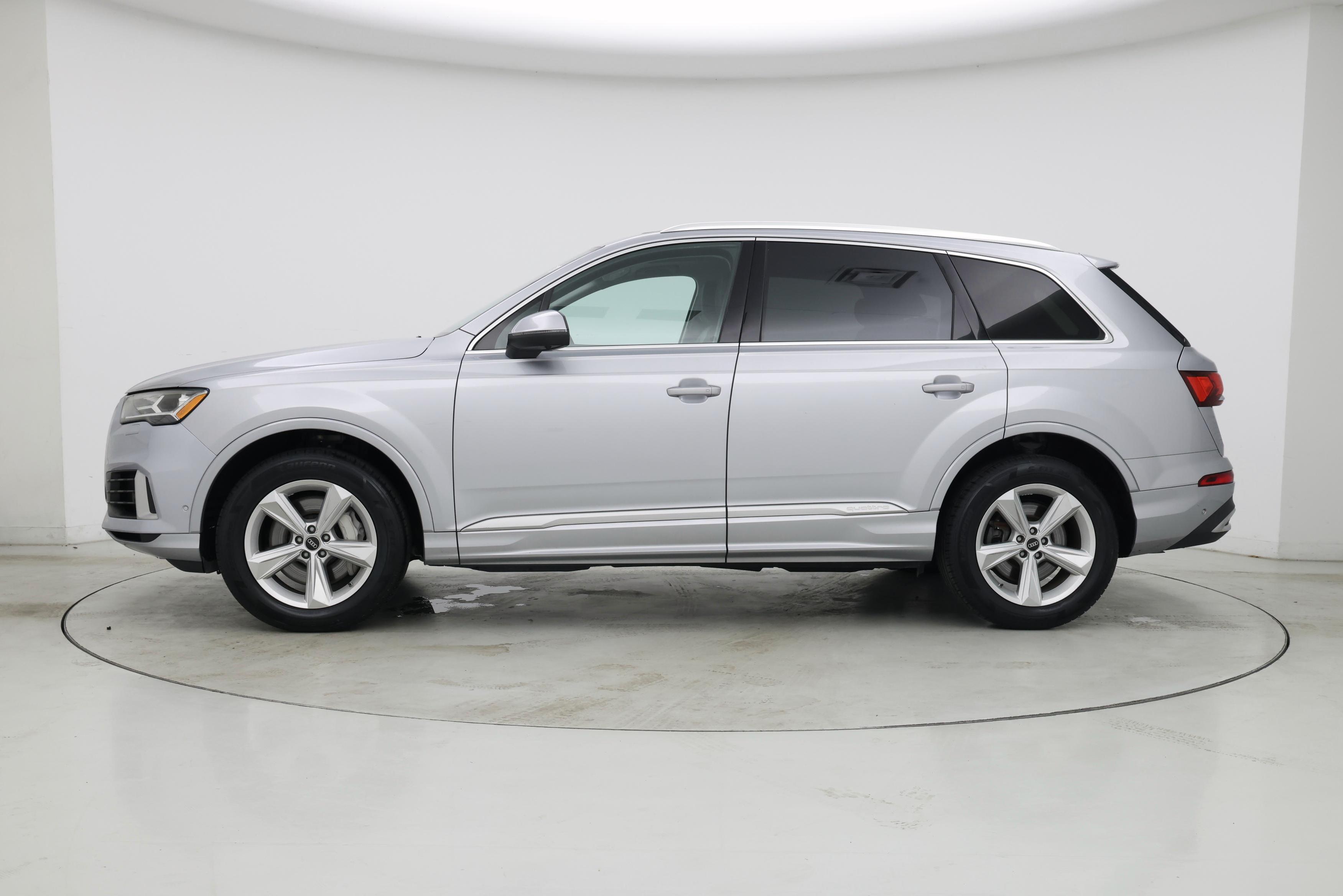 Thumbnail: 2022 Audi Q7 - 3