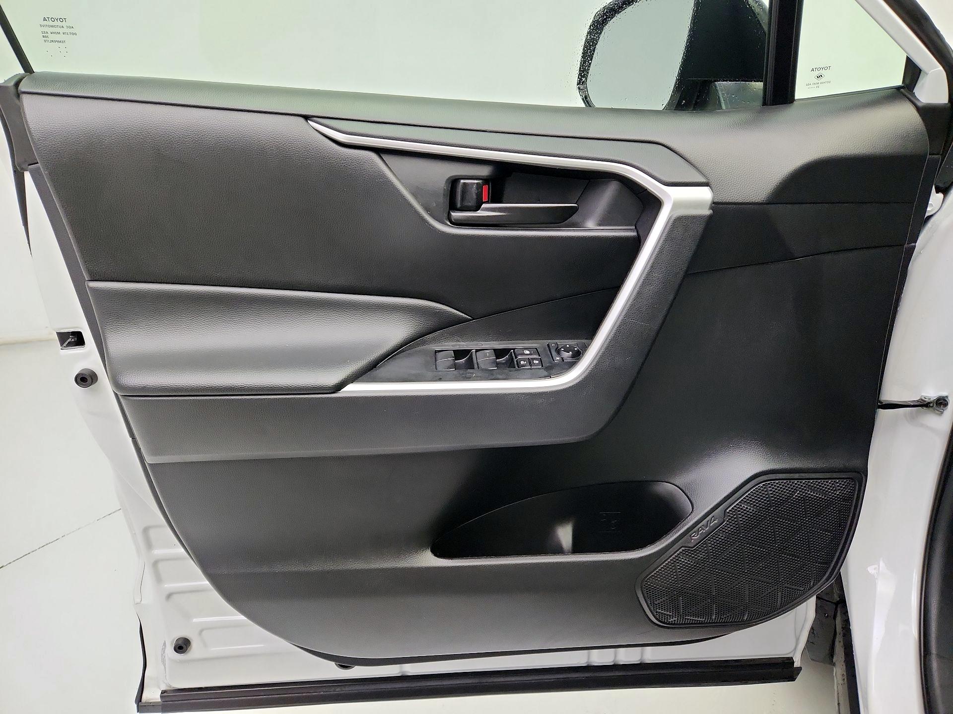 Thumbnail: 2024 Toyota RAV4 - 12