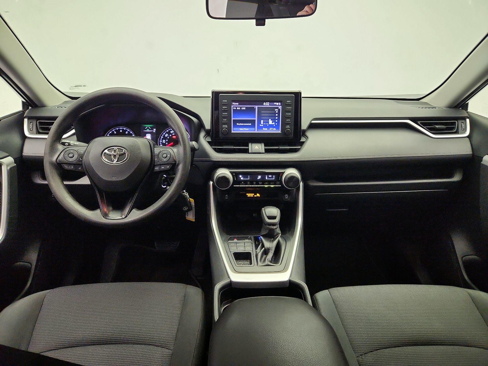 Thumbnail: 2019 Toyota RAV4 - 9