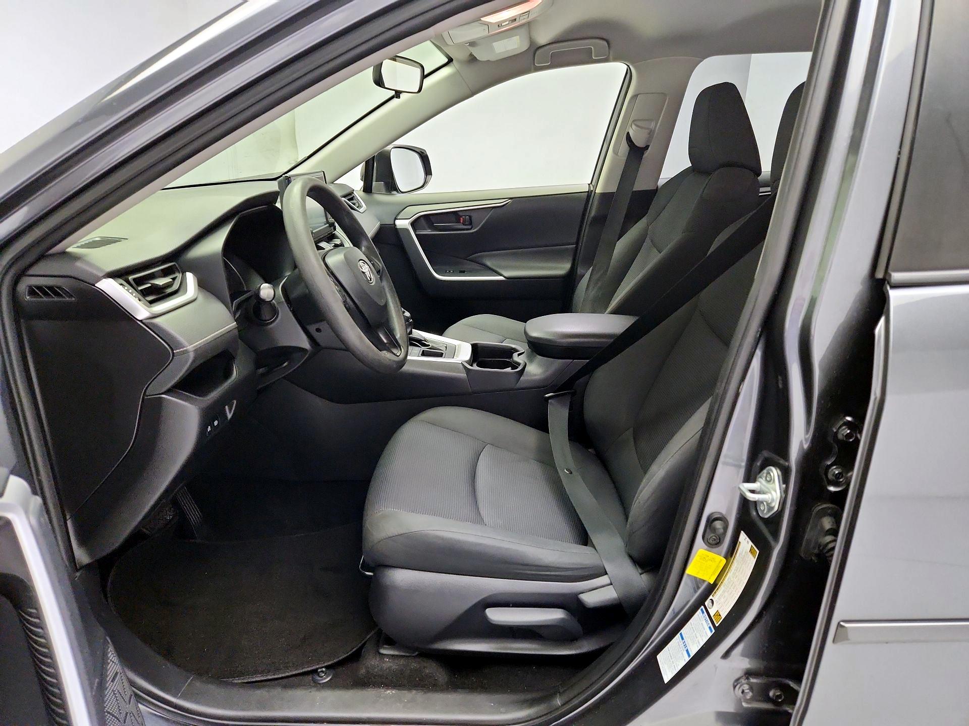 Thumbnail: 2019 Toyota RAV4 - 11