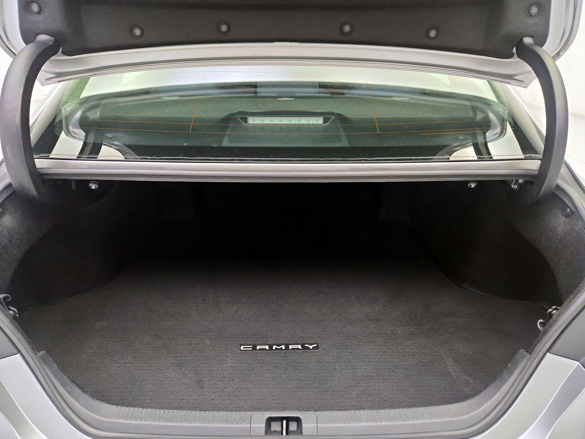 Thumbnail: 2019 Toyota Camry - 20