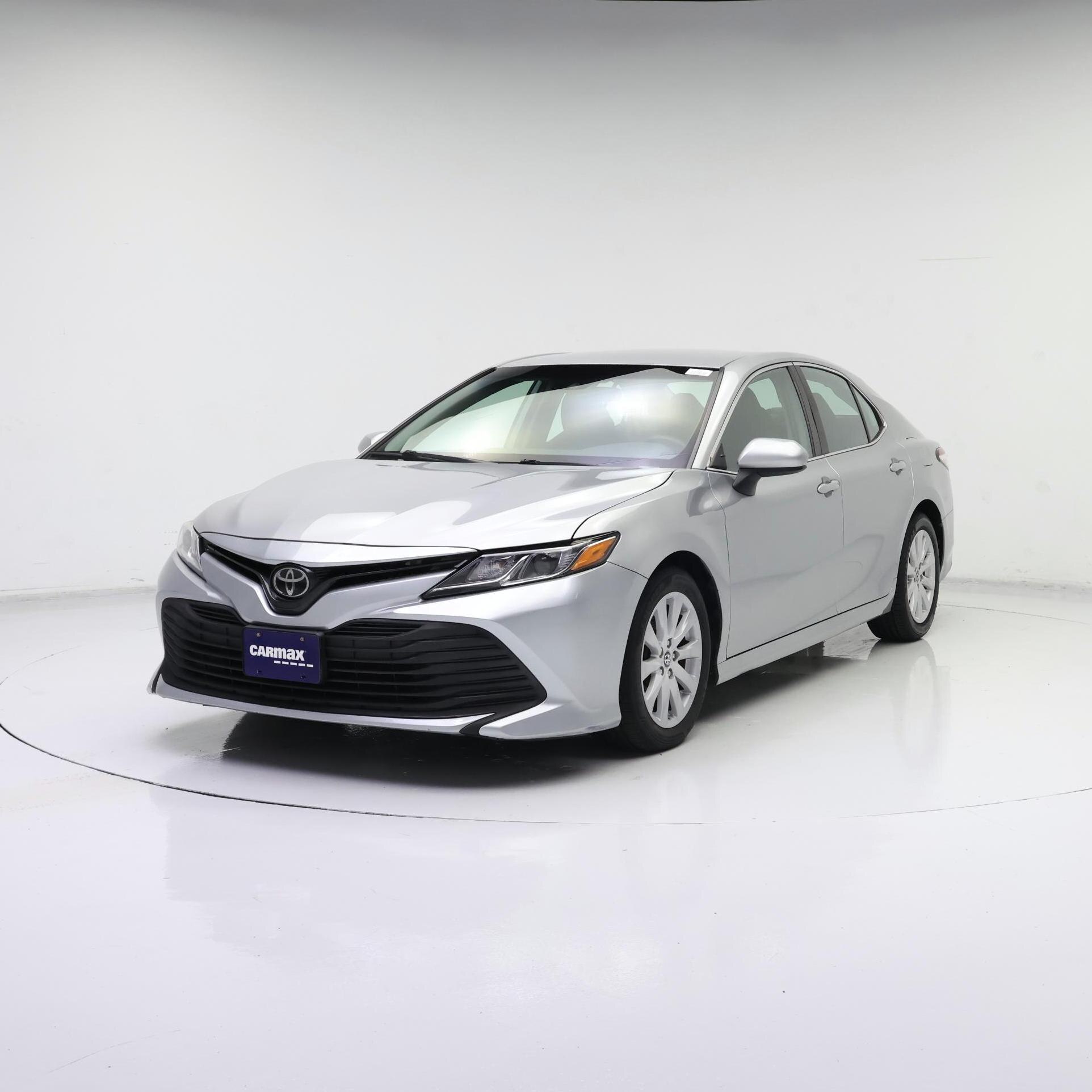 Thumbnail: 2019 Toyota Camry - 4