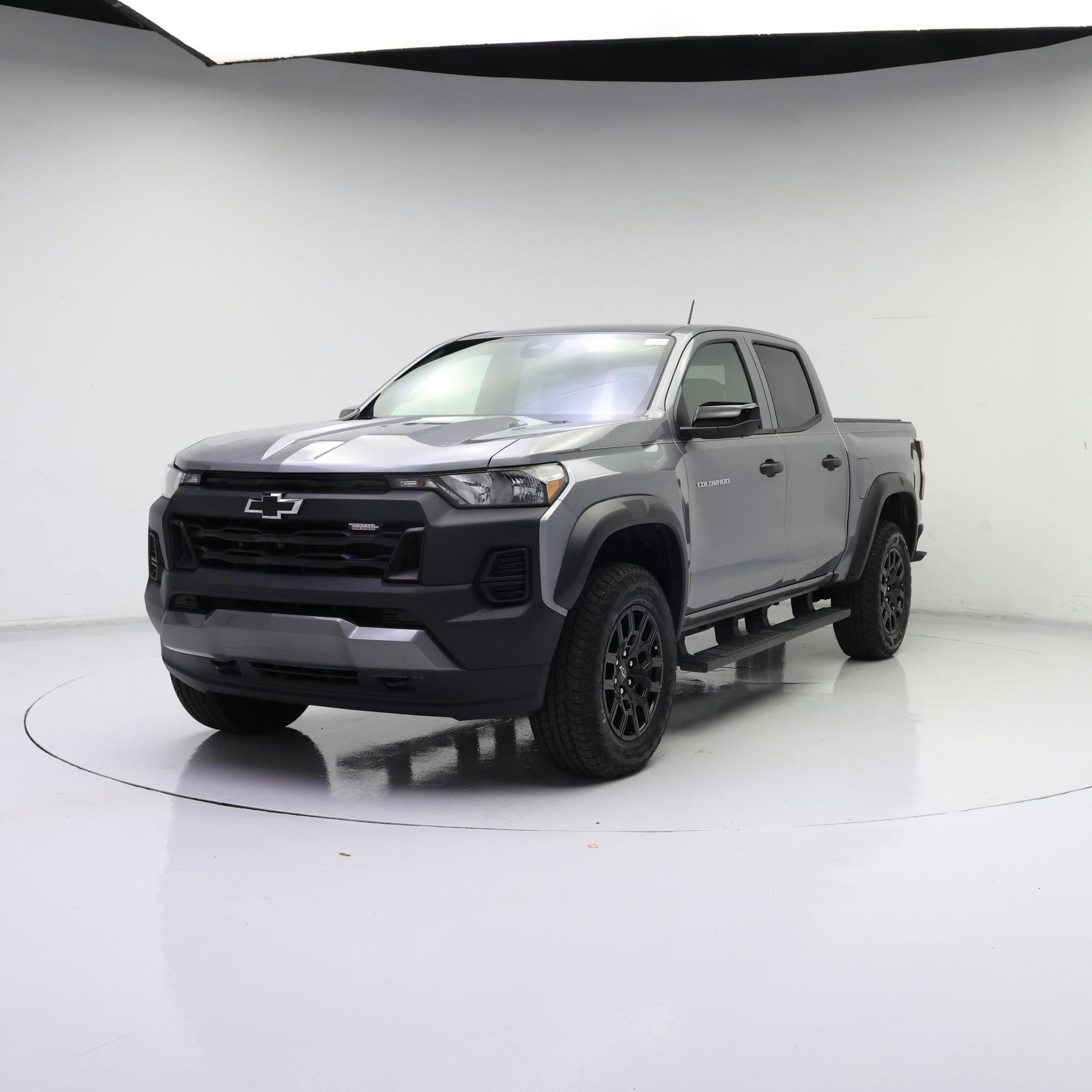 Thumbnail: 2023 Chevrolet Colorado - 4
