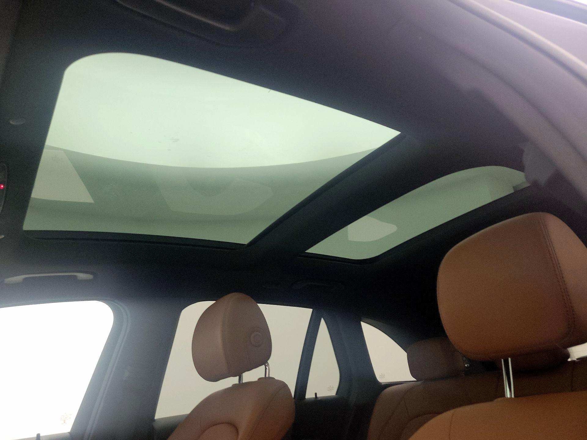 Thumbnail: 2020 Mercedes-Benz GLC - 18